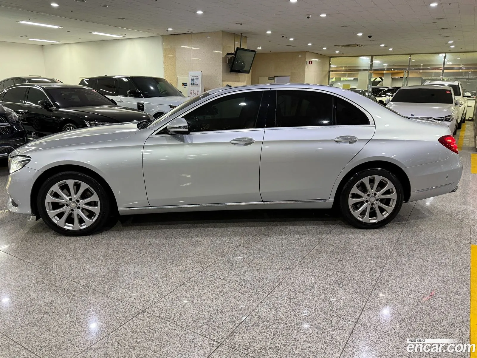 Mercedes-Benz E-Class W213 2017 — 20