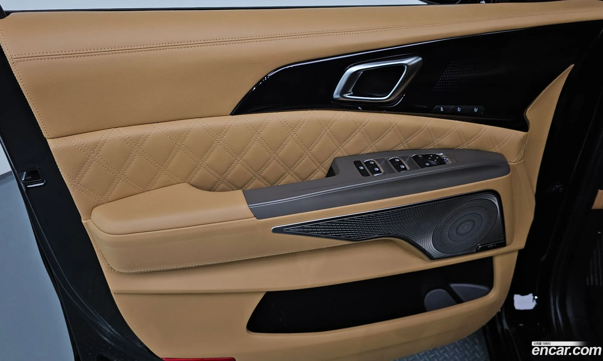 Kia Carnival 2024 — 10