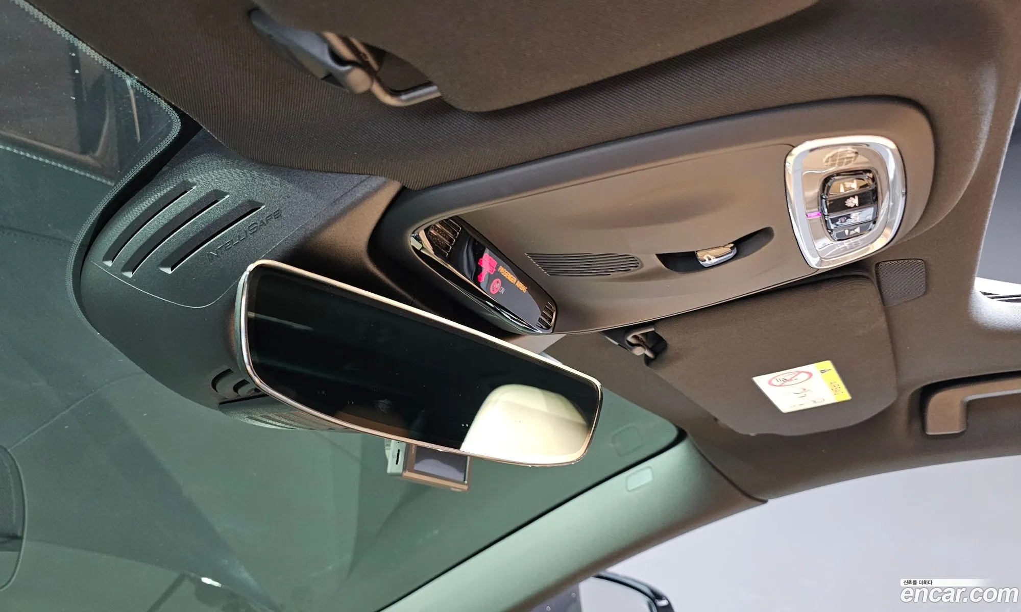 Volvo S90 2019 — 26