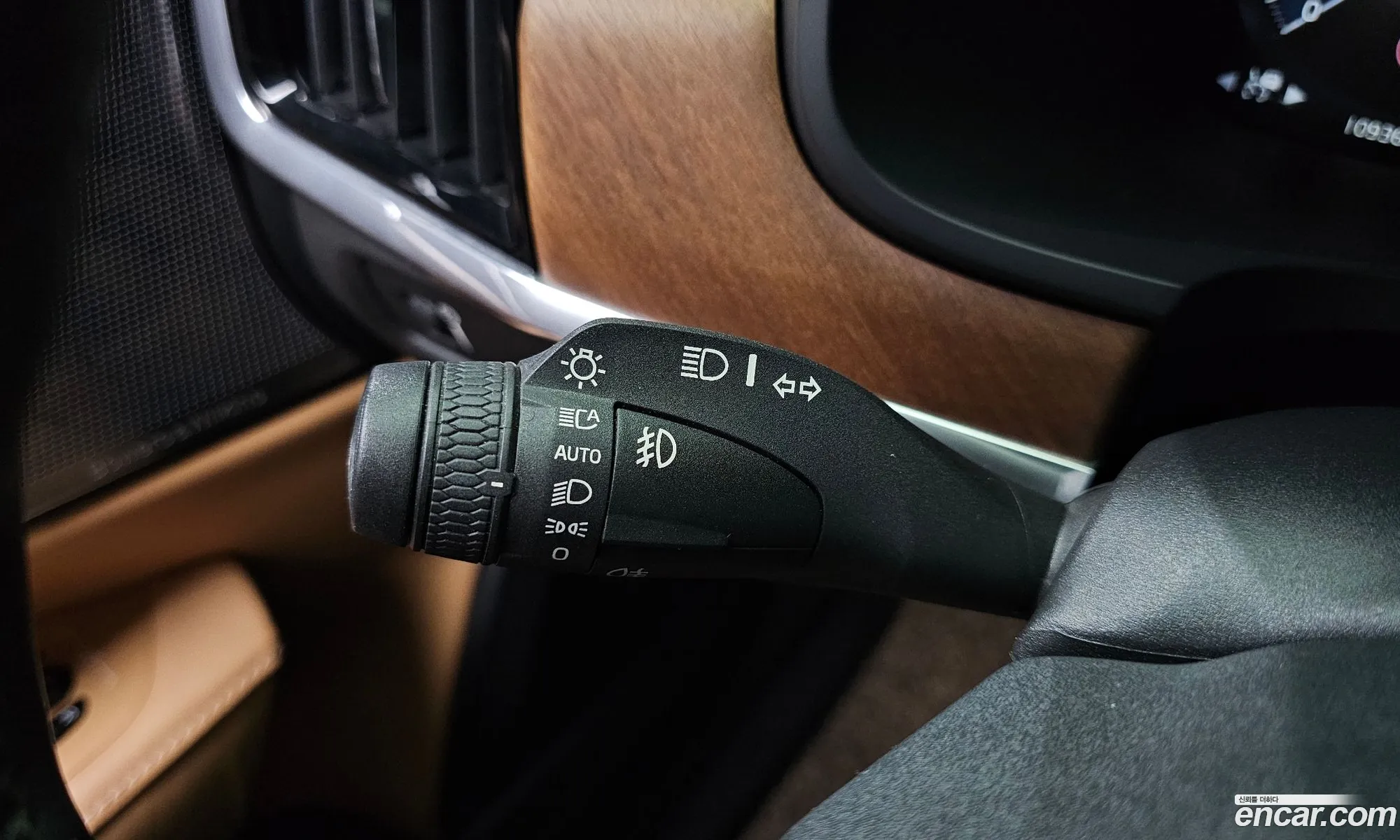 Volvo S90 2019 — 13