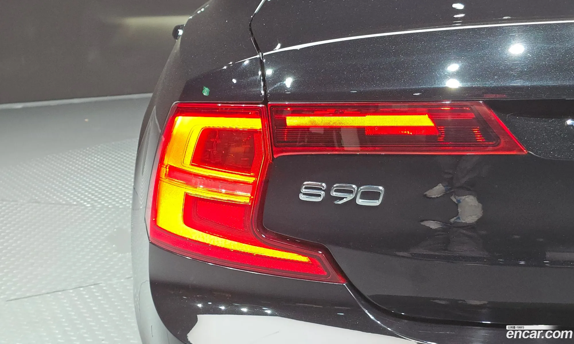 Volvo S90 2019 — 27