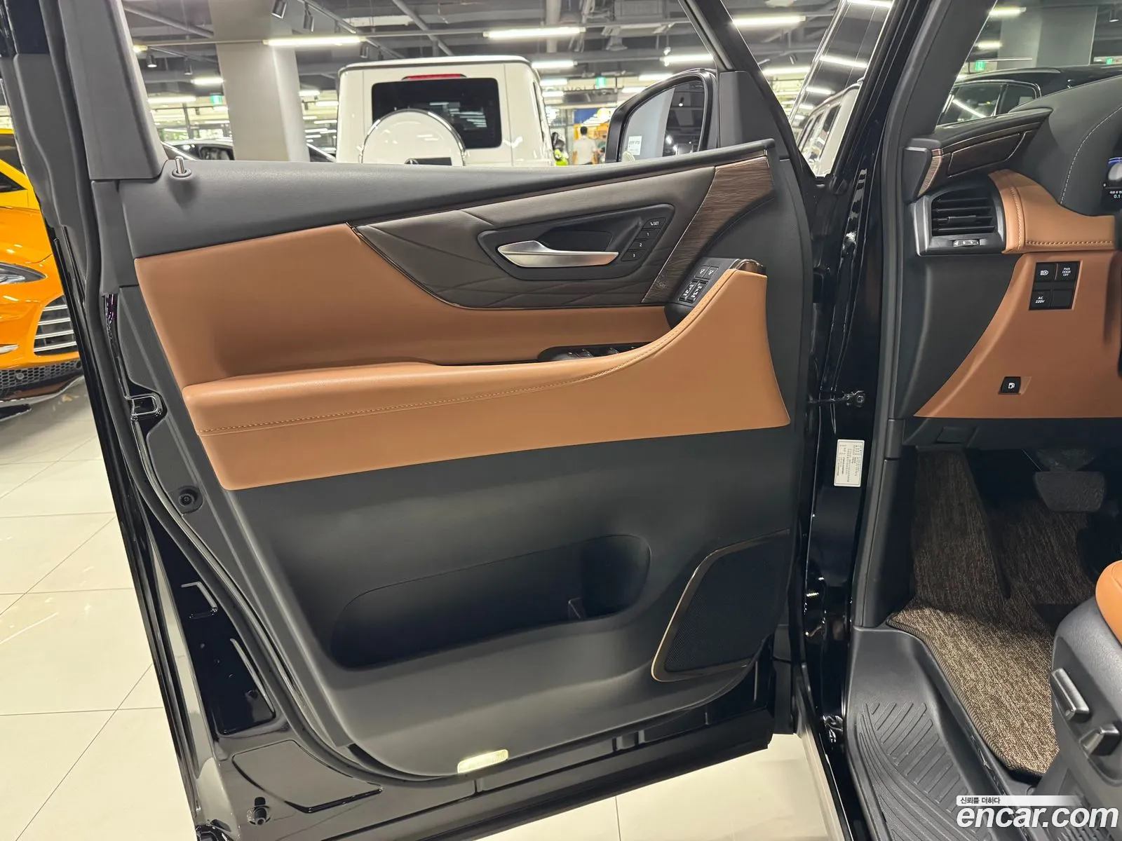 Toyota Alphard 2024 — 14