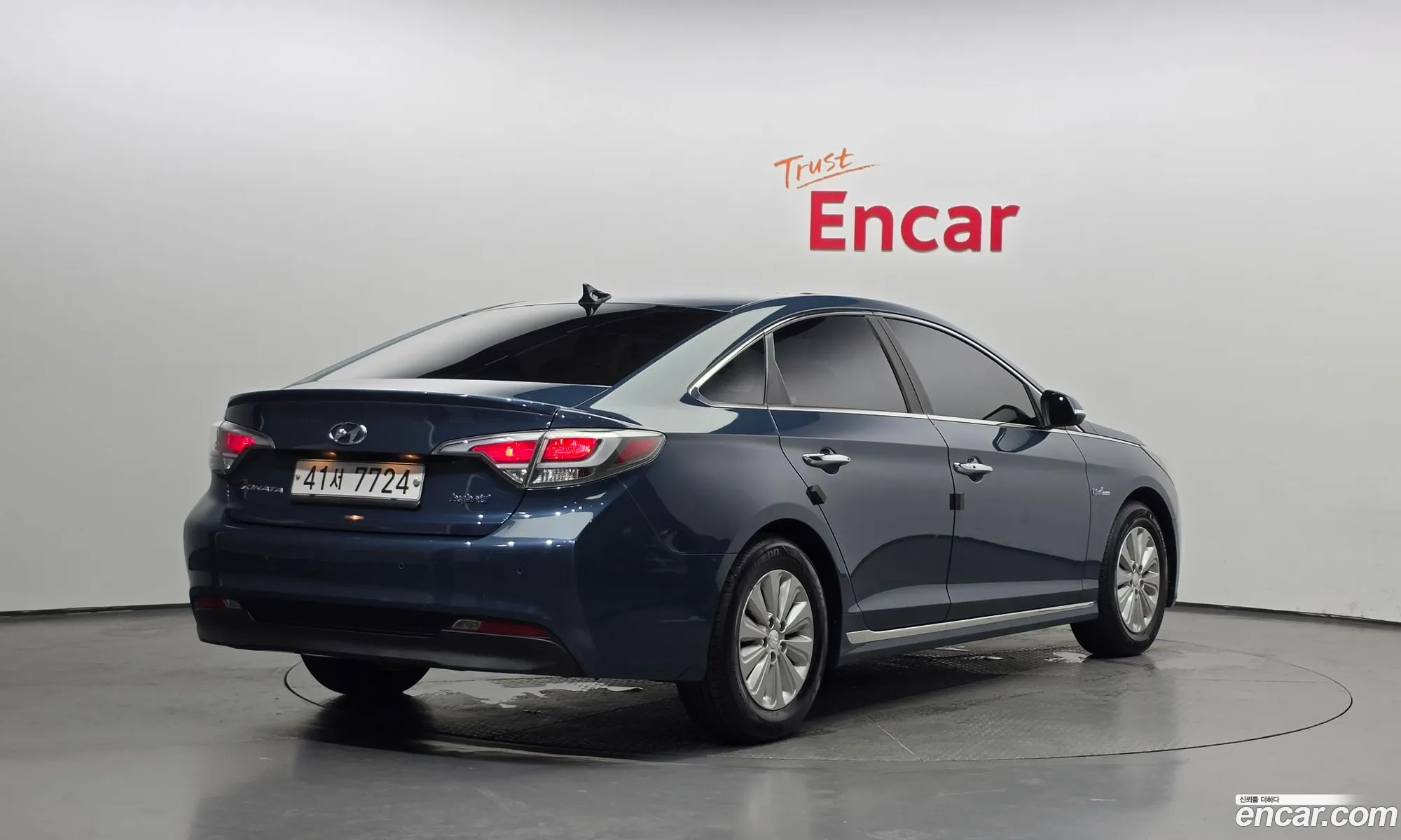 Hyundai LF Sonata Hybrid 2015 — 12
