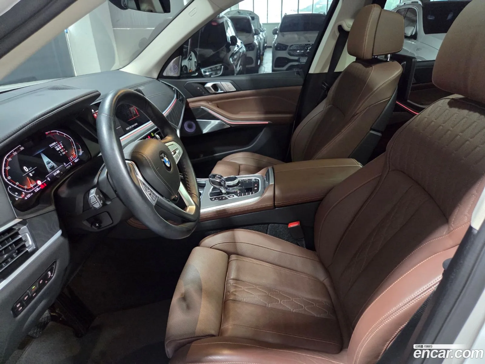 BMW X7 2021 — 14