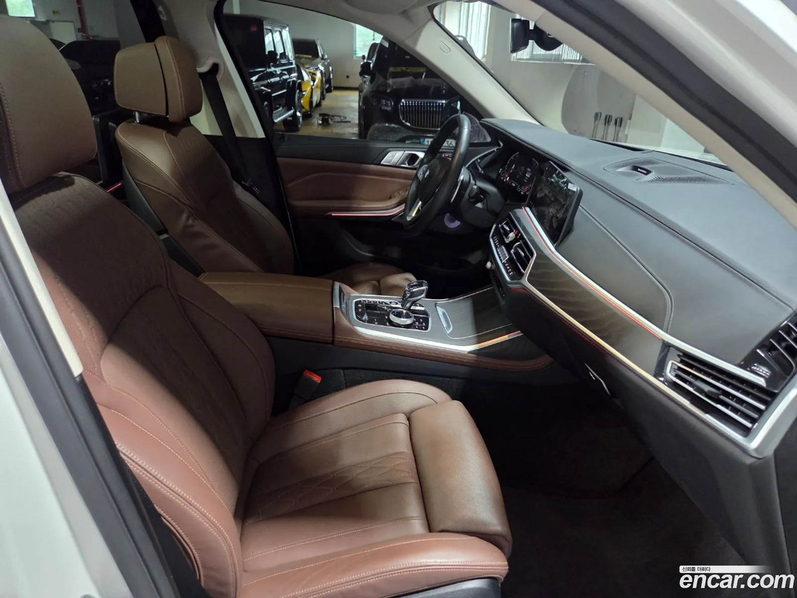 BMW X7 2021 — 7