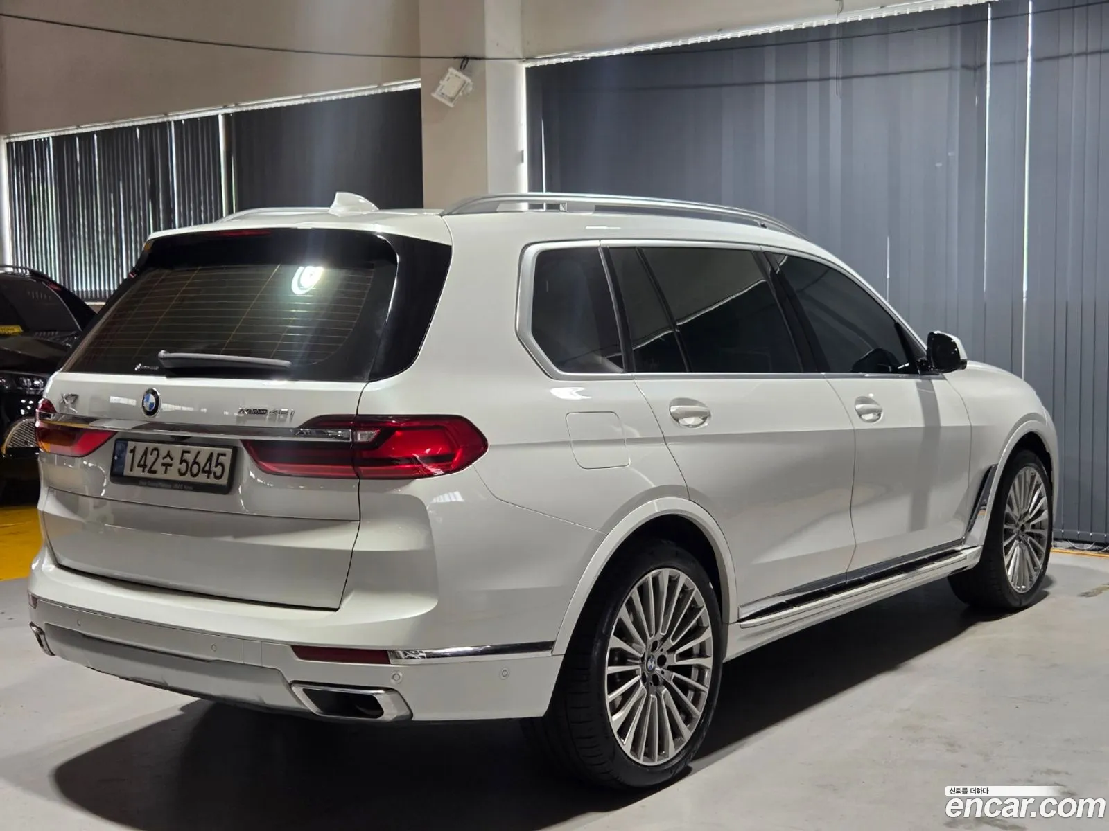 BMW X7 2021 — 15