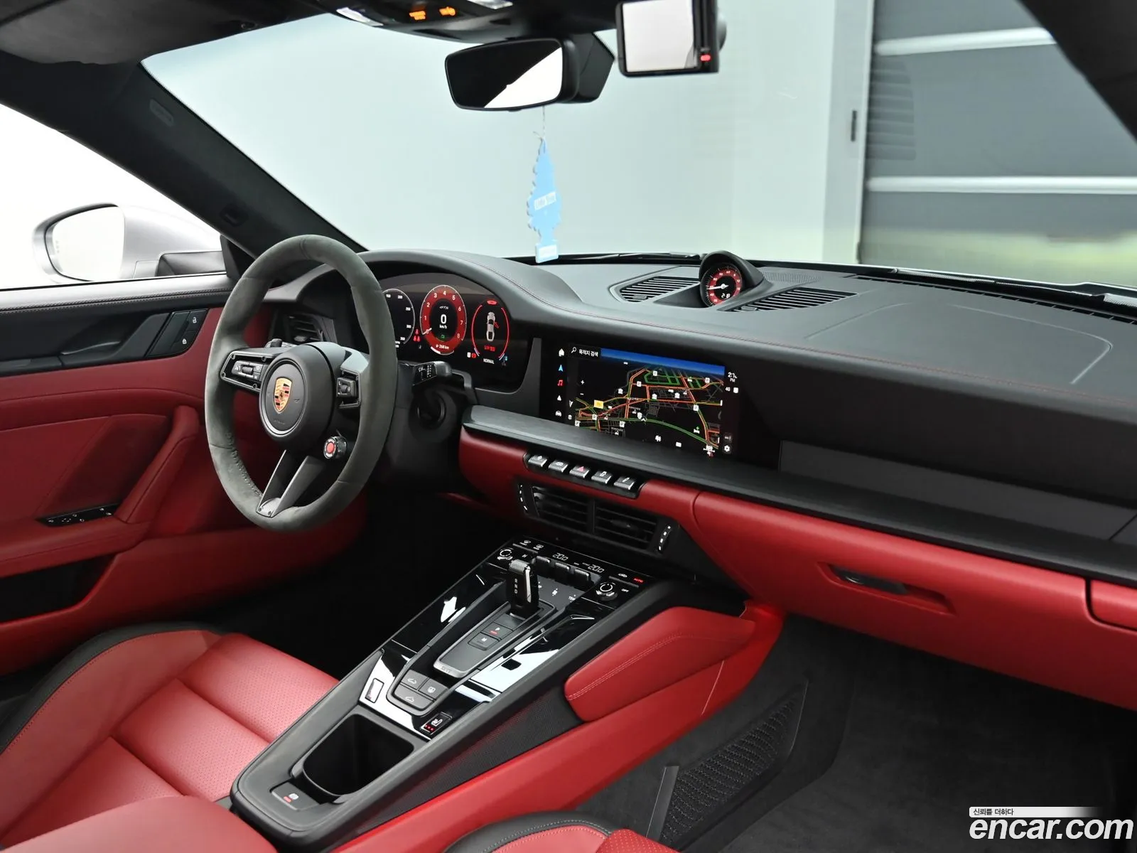 Porsche 911 2025 — 10