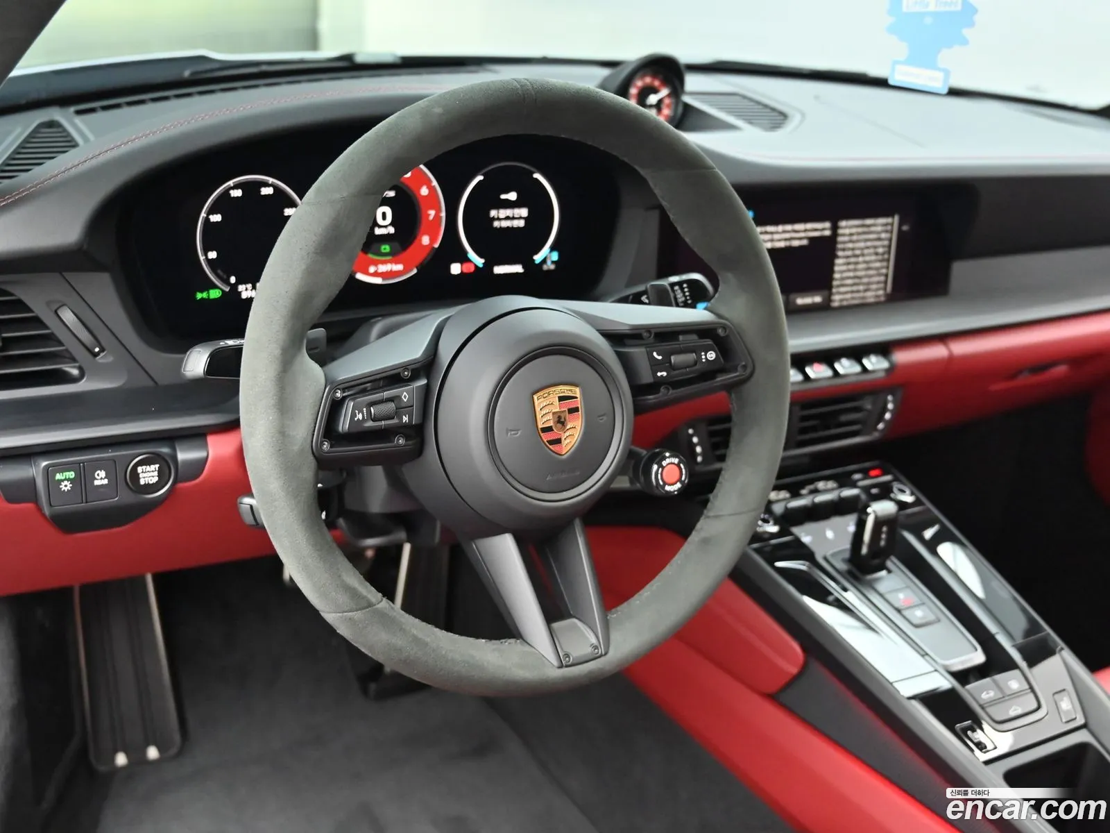 Porsche 911 2025 — 13