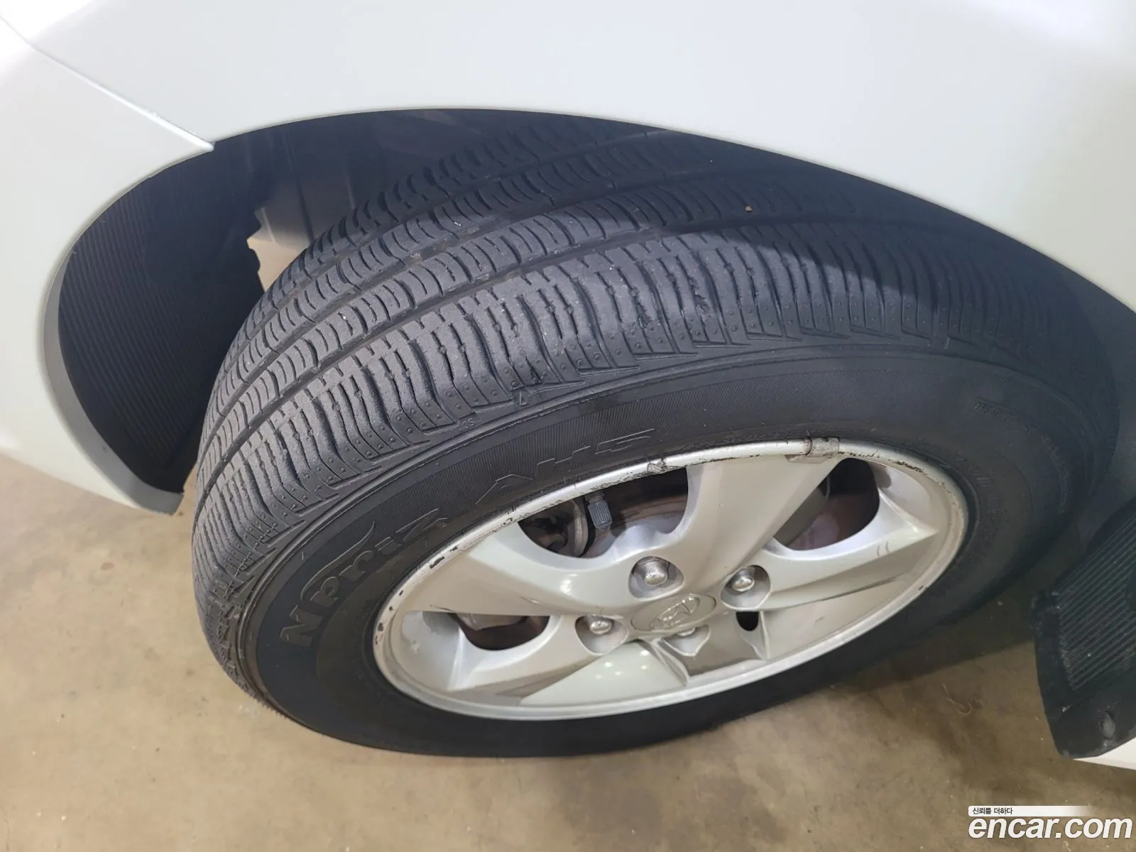 Hyundai Accent 2011 — 3