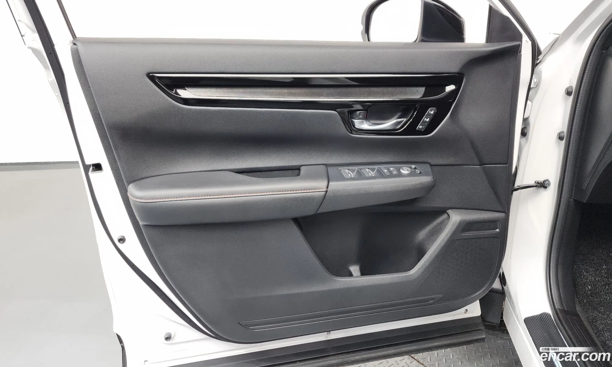 Honda CR-V 6th Gen 2025 — 9