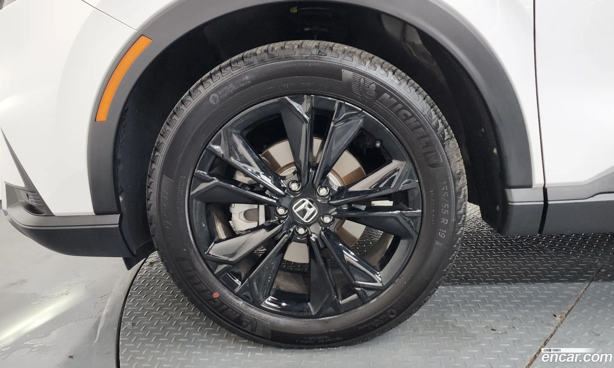 Honda CR-V 6th Gen 2025 — 34