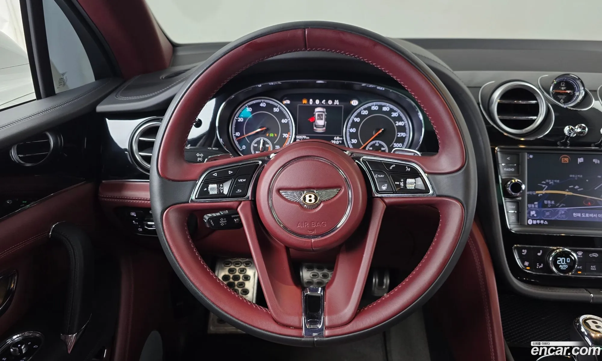 Bentley Bentayga 2020 SJAAM14V4LC029607 — 10