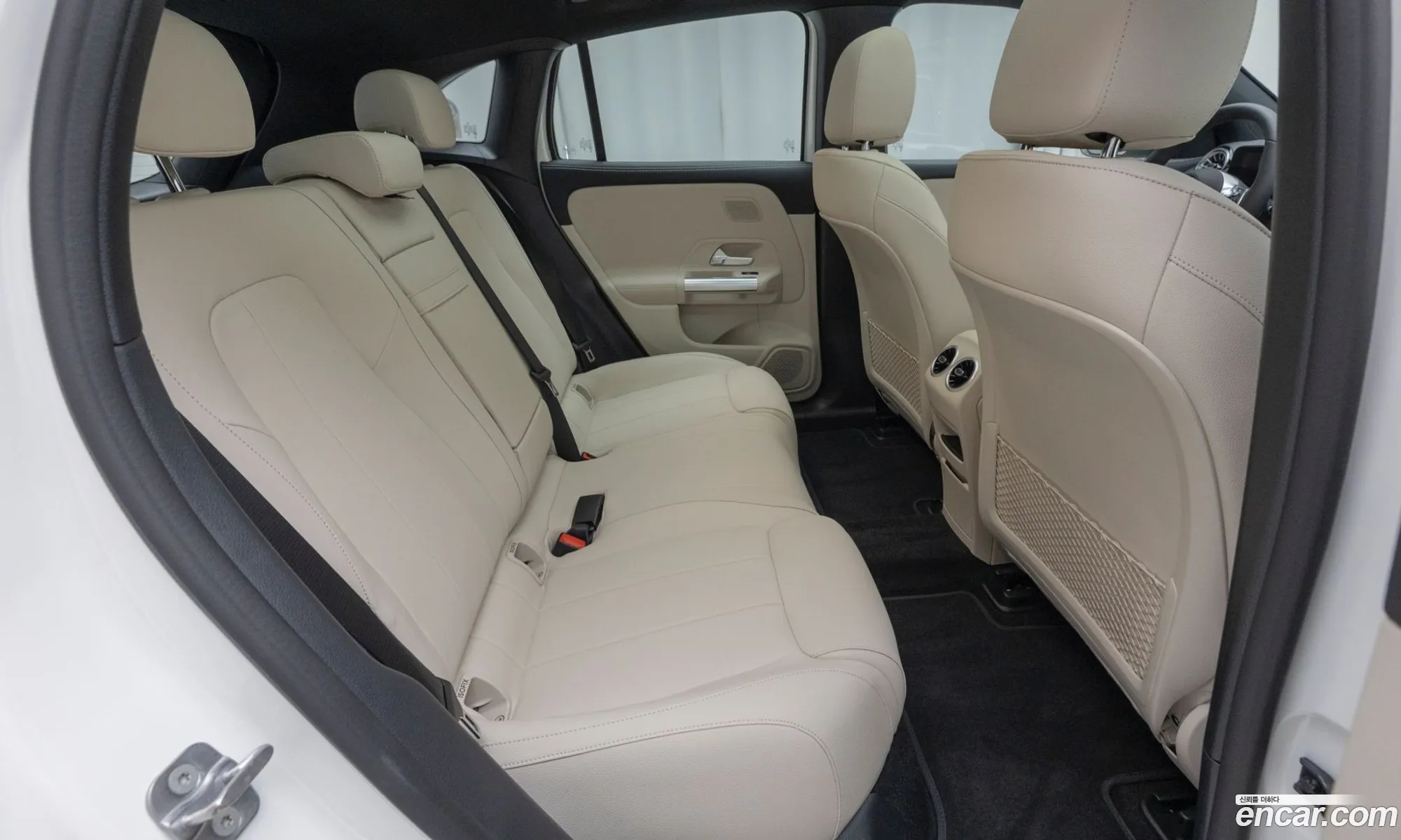 Mercedes-Benz EQA H243 2025 — 13