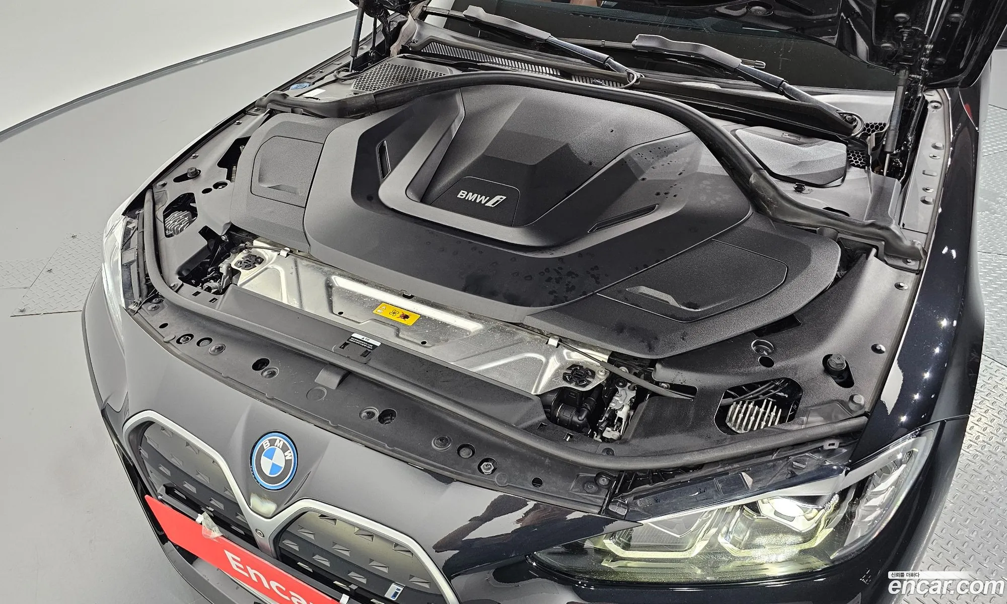 BMW i4 2022 WBY71AW01NFM59484 — 9