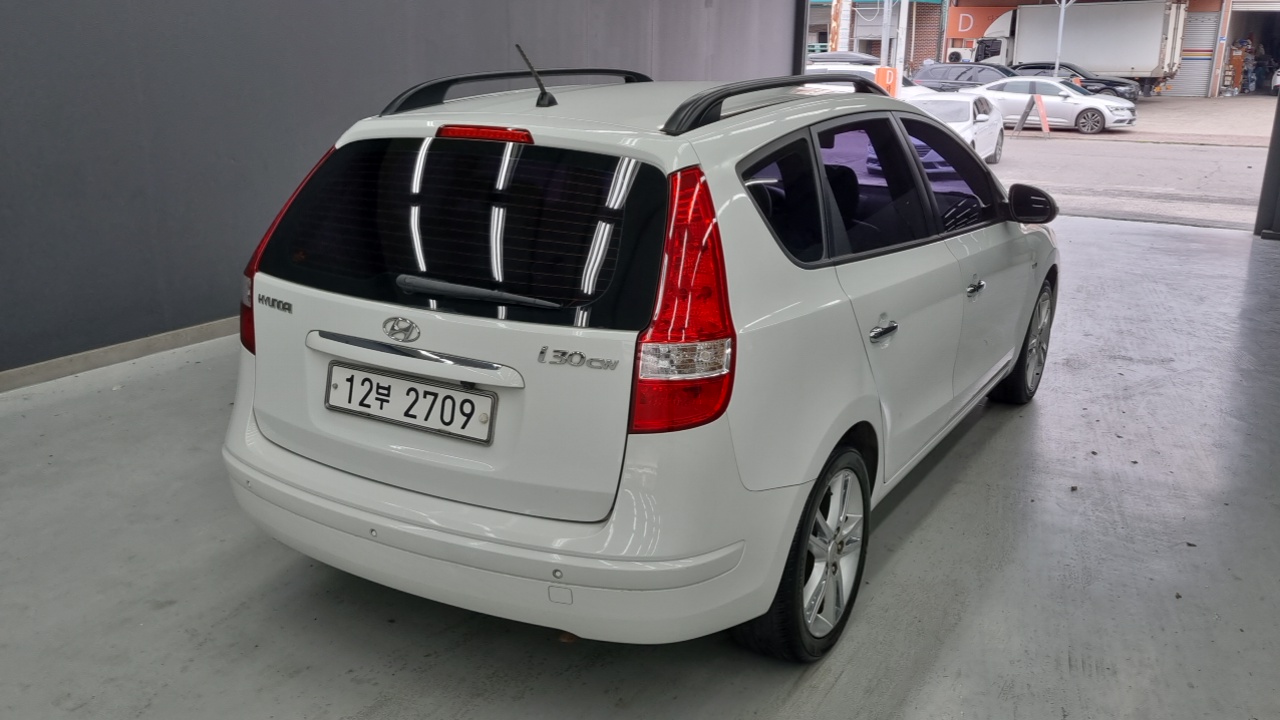 Hyundai i30 cw 2009 — 11
