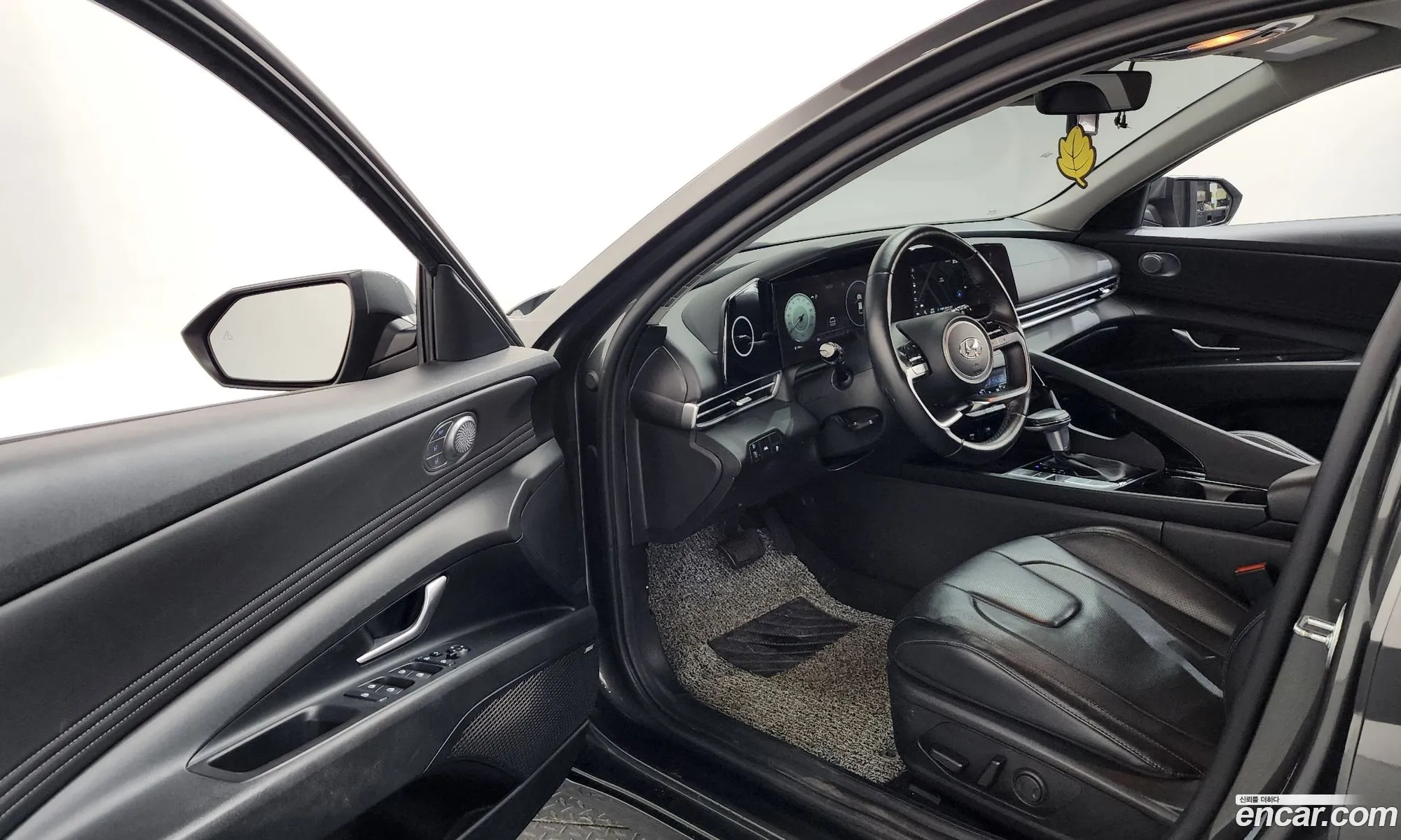 Hyundai Elantra 2021 — 28