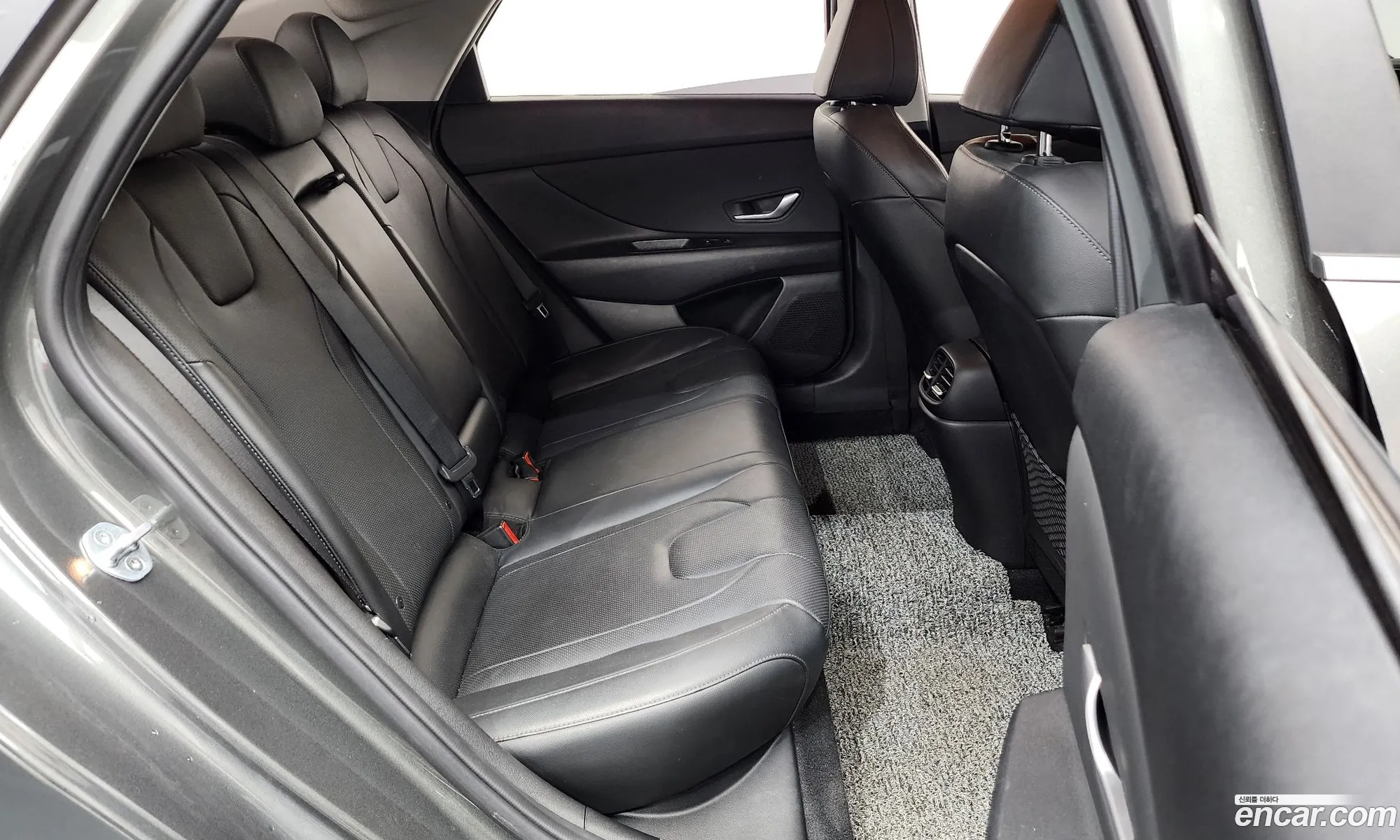 Hyundai Elantra 2021 — 20