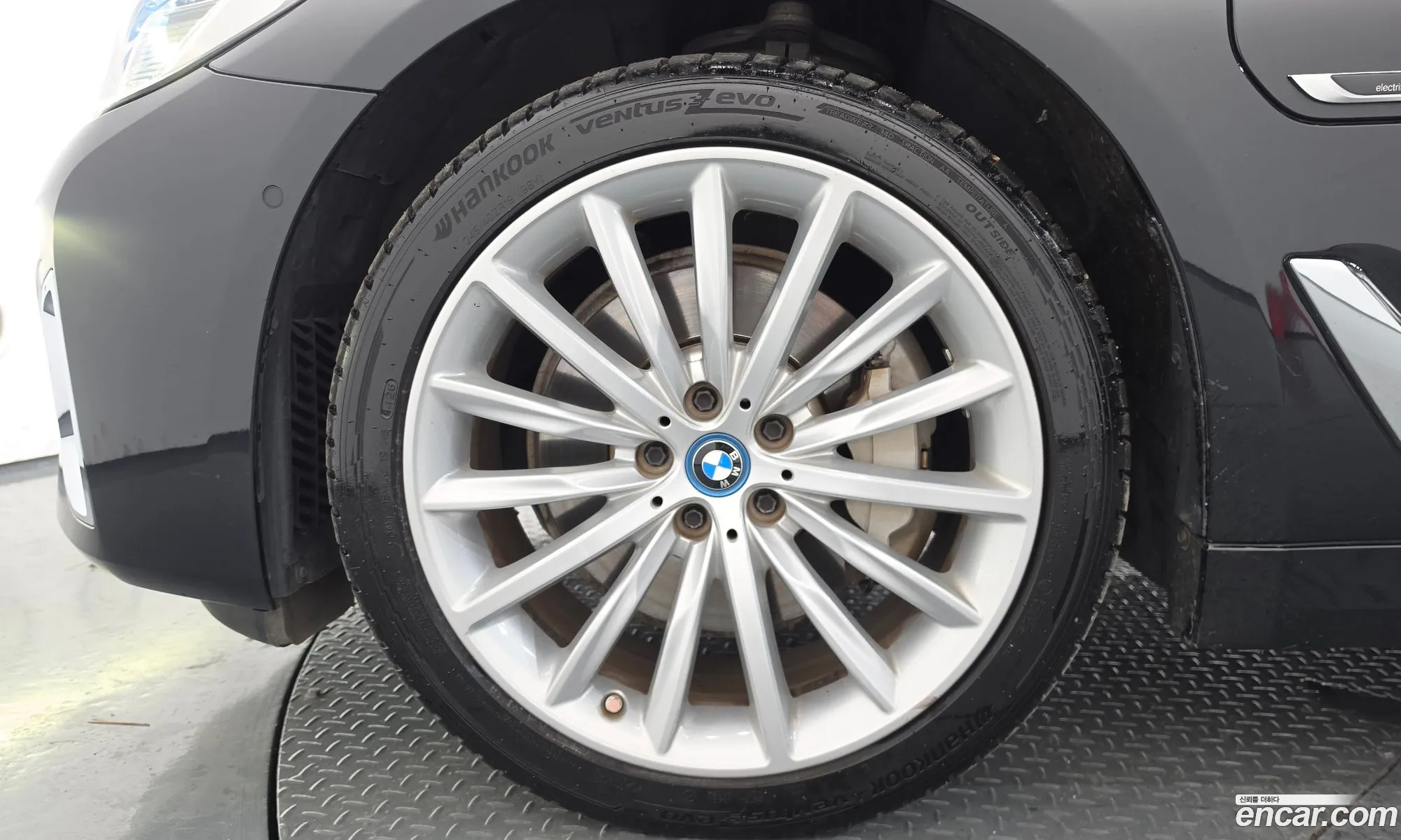 BMW 5 Series 2023 WBA51AG04PCN10257 — 23