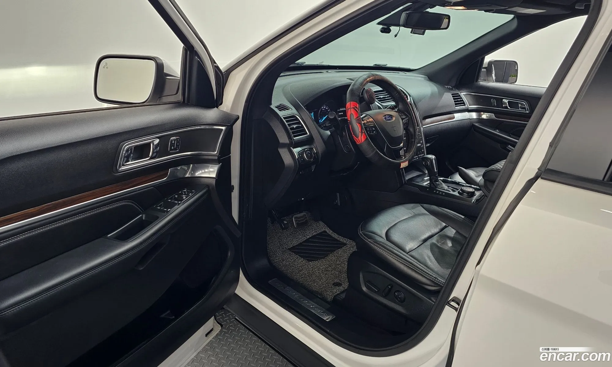 Ford Explorer 2019 — 38