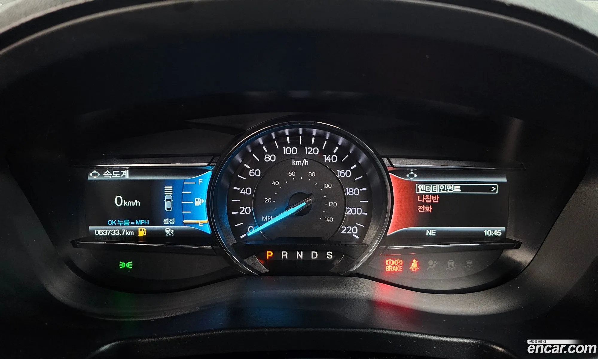 Ford Explorer 2019 — 32