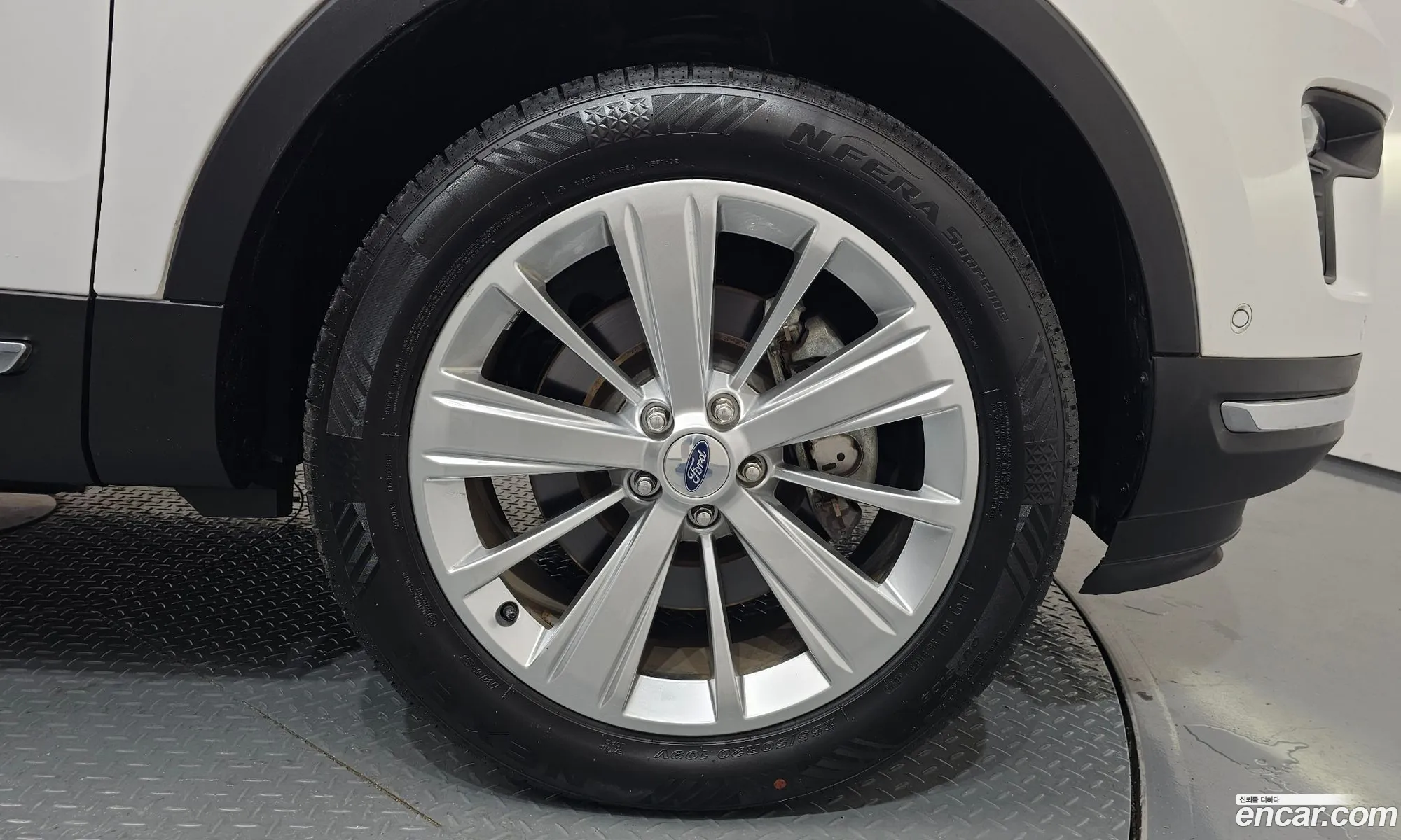 Ford Explorer 2019 — 39