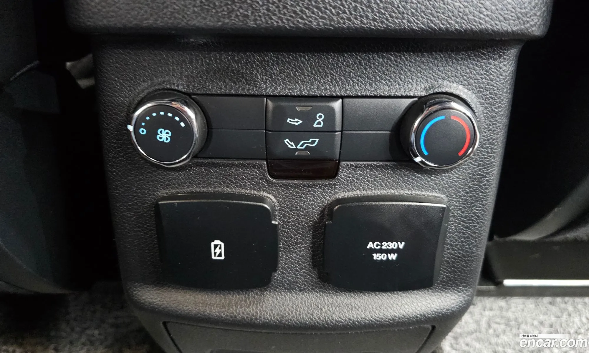 Ford Explorer 2019 — 34