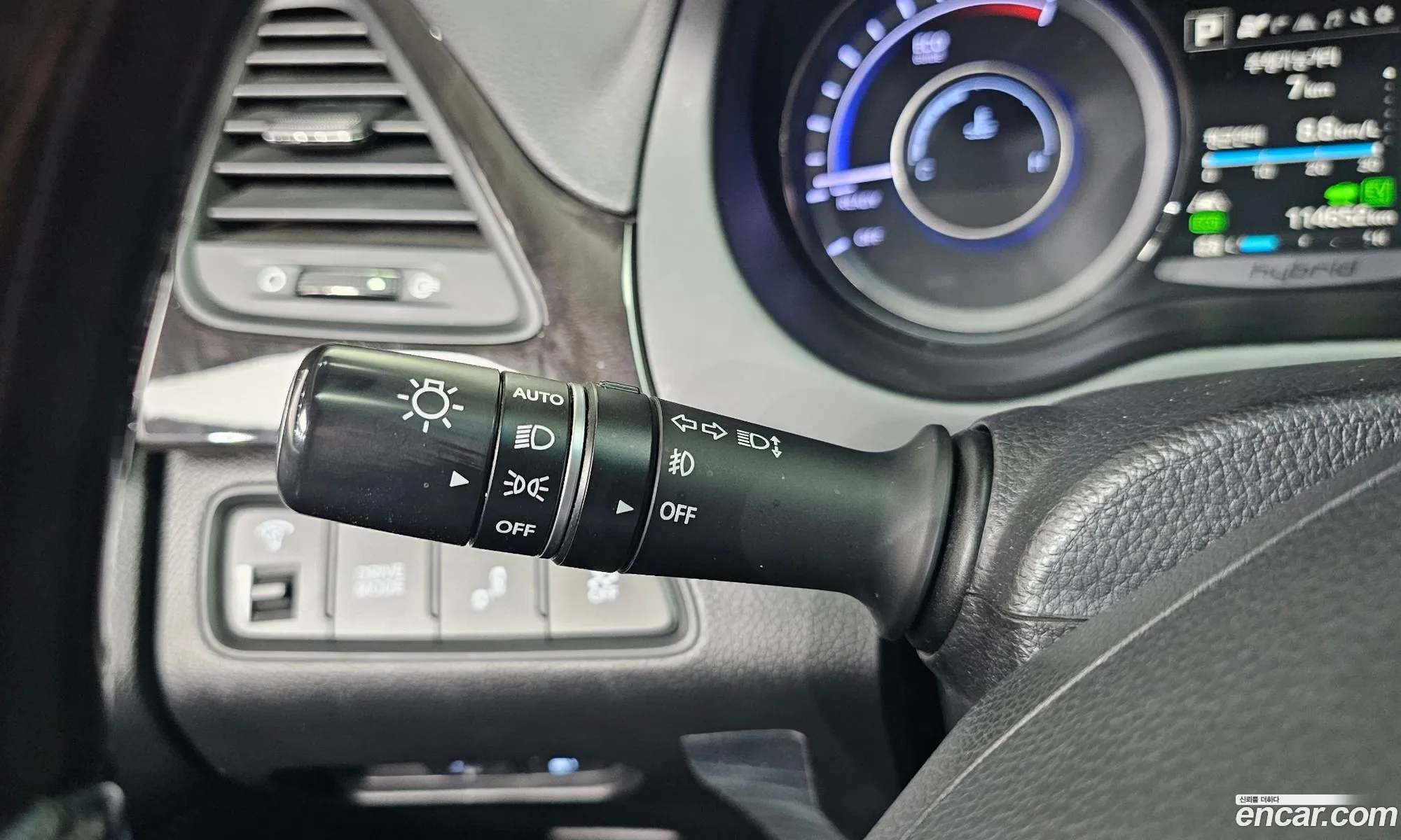 Hyundai Grandeur HG Hybrid 2015 — 30