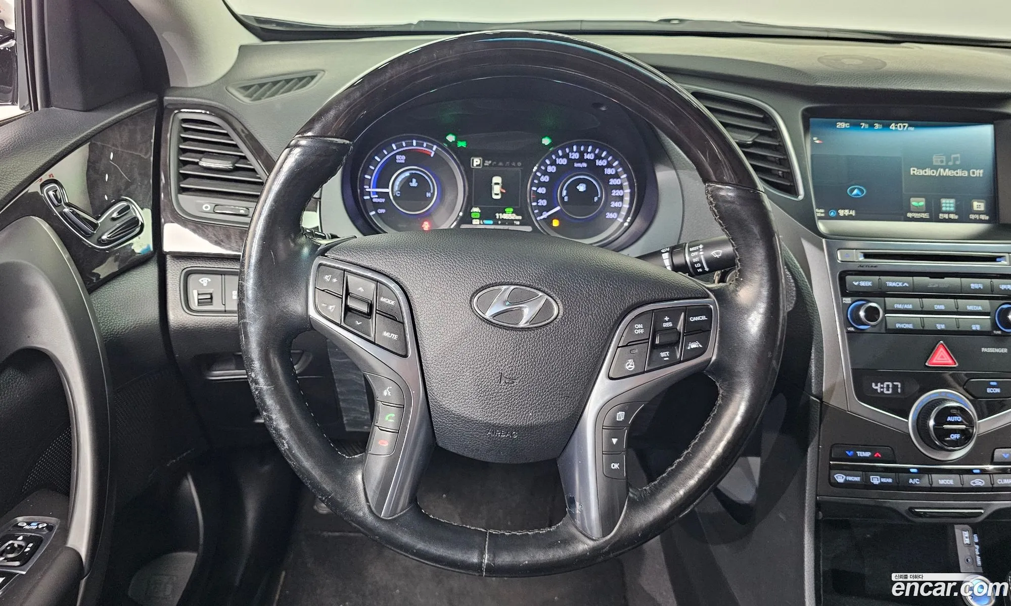 Hyundai Grandeur HG Hybrid 2015 — 16