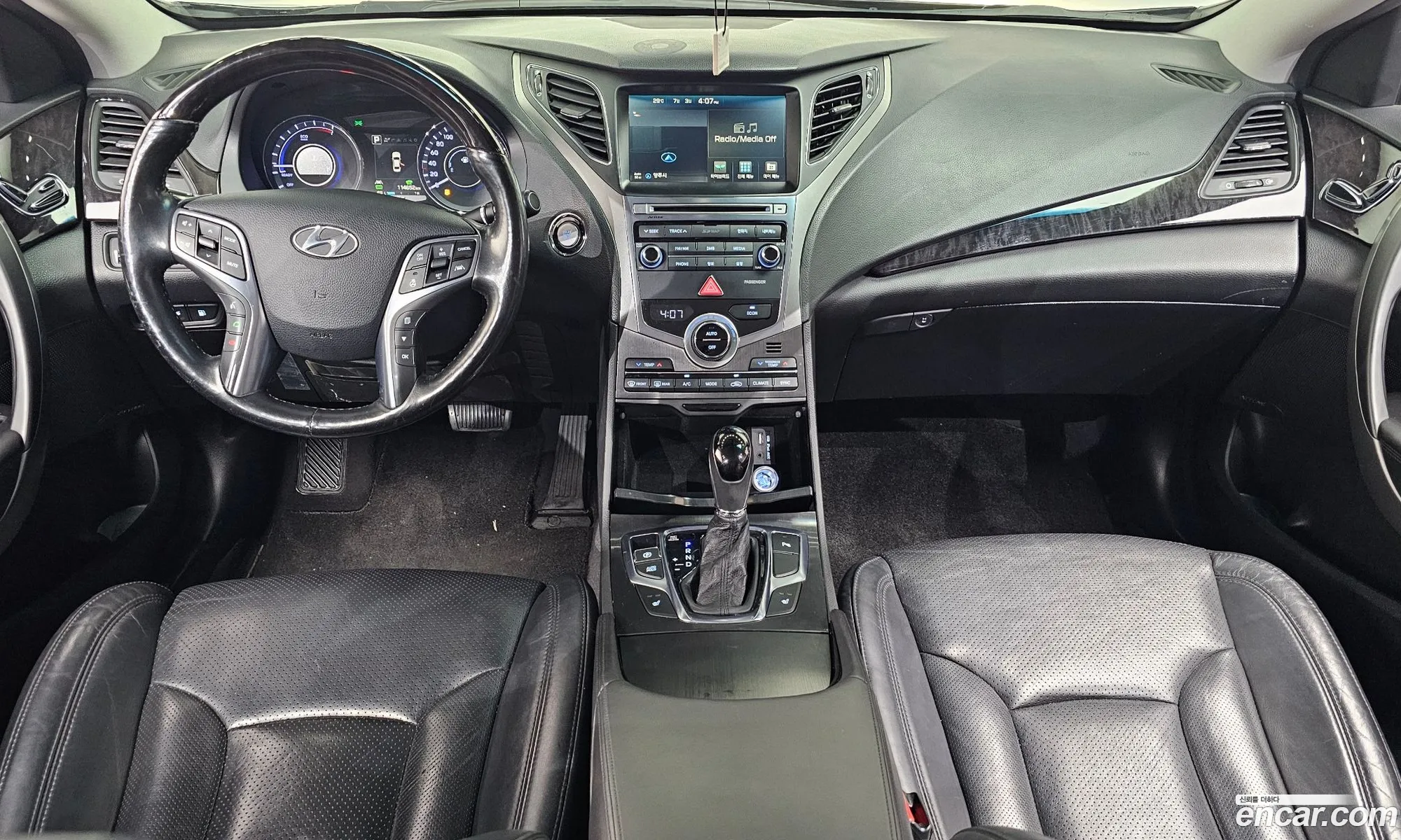 Hyundai Grandeur HG Hybrid 2015 — 31