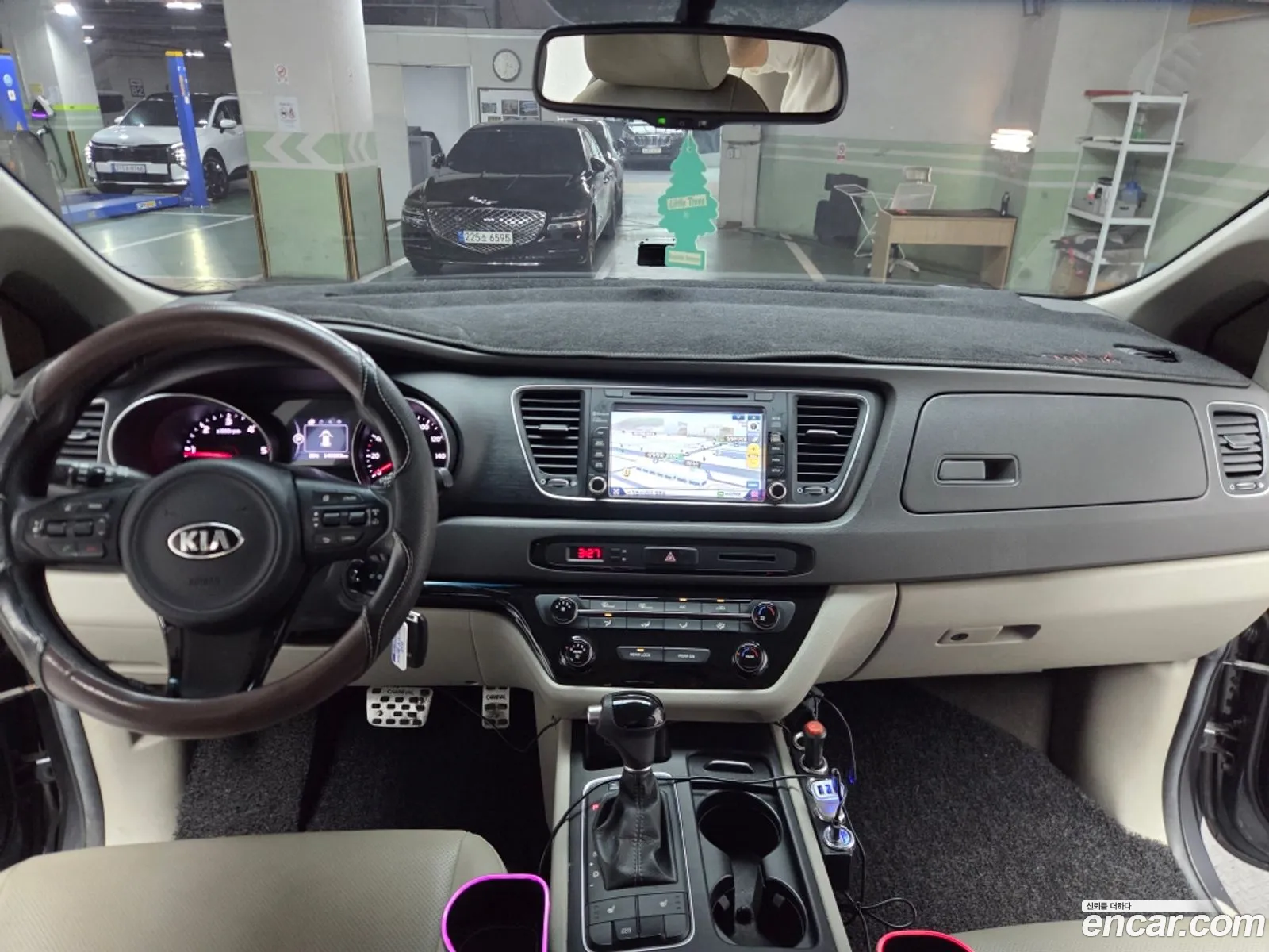 Kia Carnival 2014 — 7