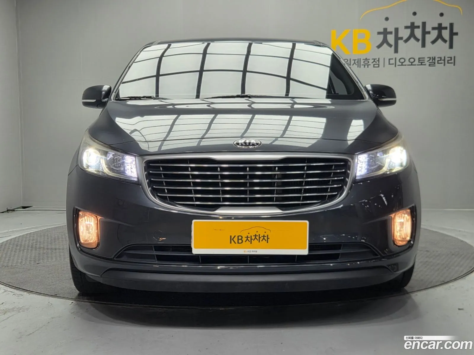 Kia Carnival 2014 — 18