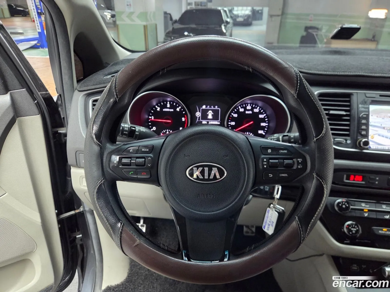 Kia Carnival 2014 — 10