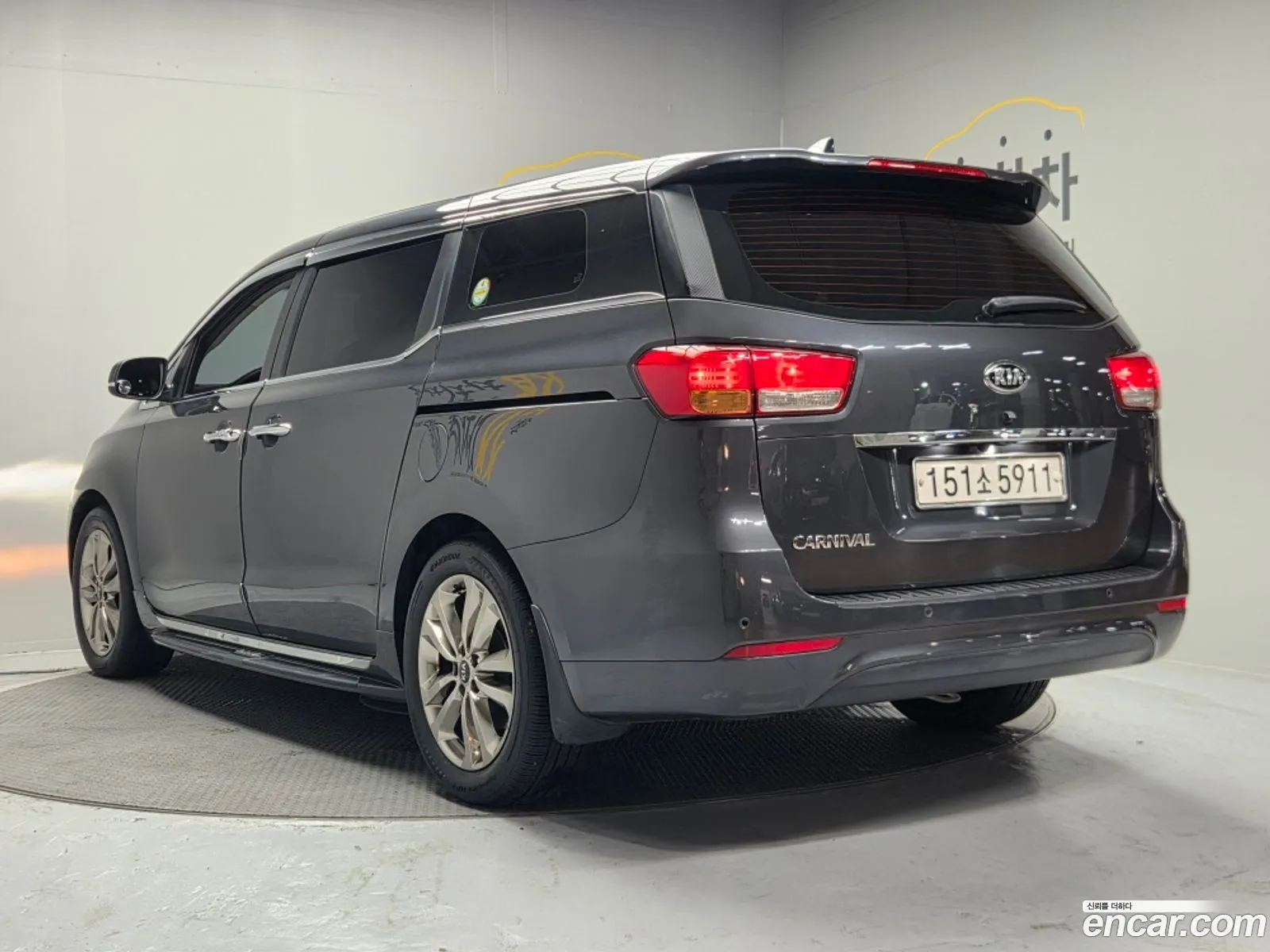 Kia Carnival 2014 — 16