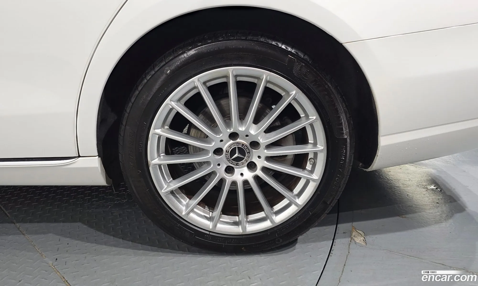 Mercedes-Benz E-Class W213 2021 — 13