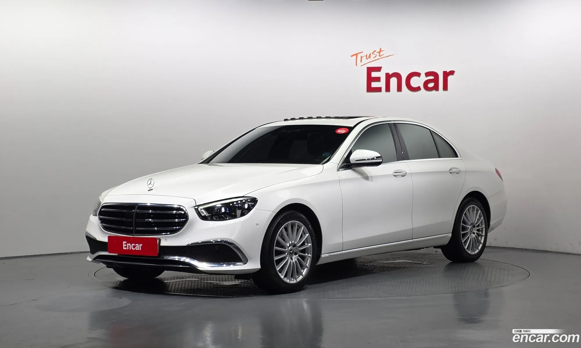 Mercedes-Benz E-Class W213 2021 — 25