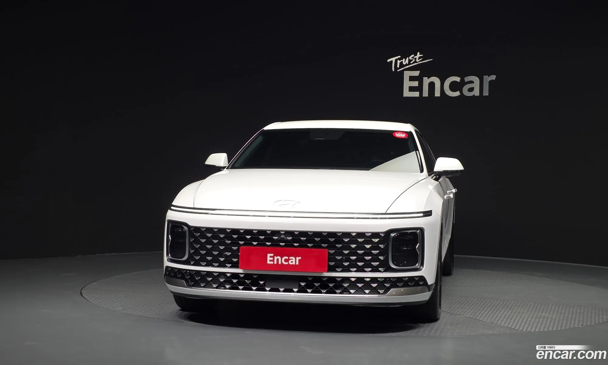 Hyundai Grandeur Hybrid 2026 — 4