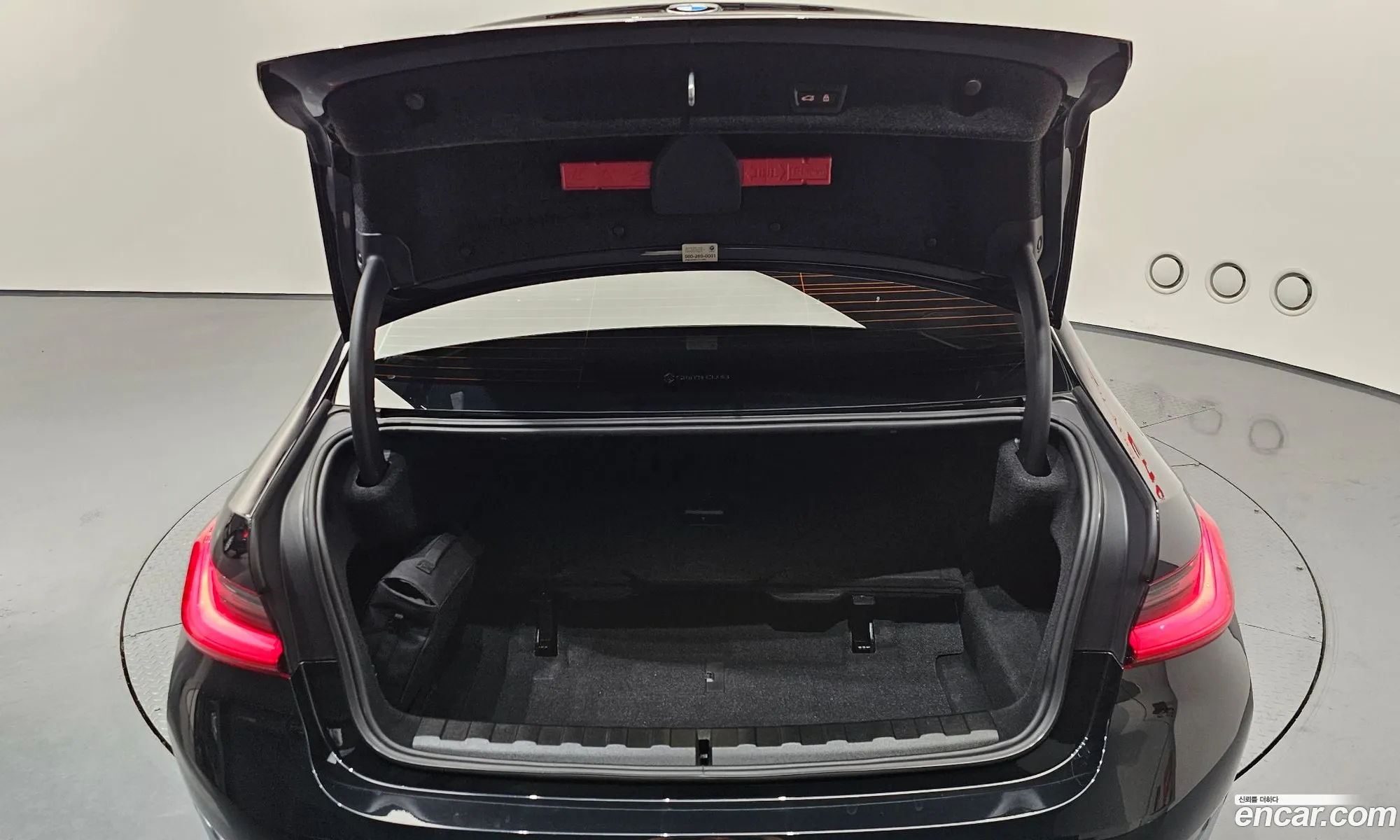 BMW 3 Series 2020 WBA5P7107LFJ73960 — 36