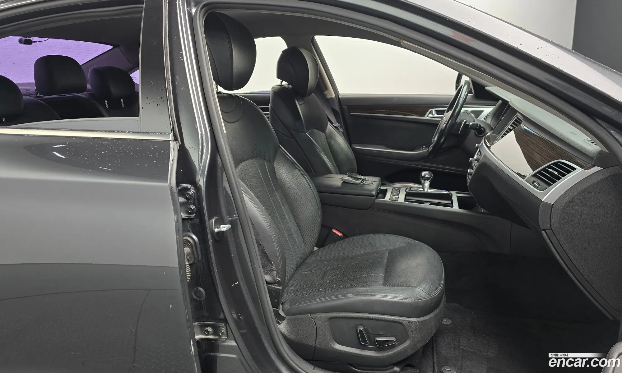 Genesis G80 2016 KMHGL41DDHU207428 — 3