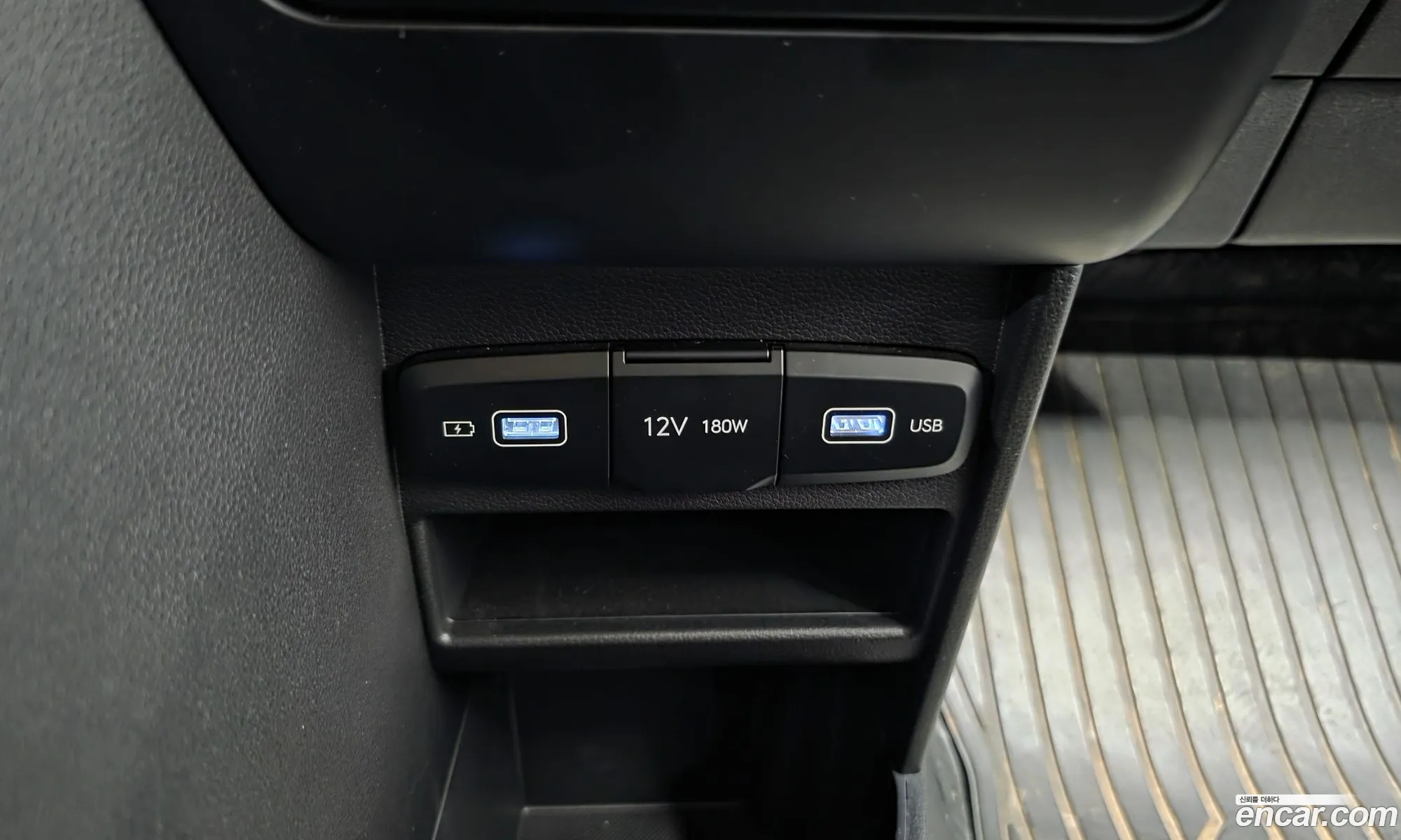 Hyundai Staria 2022 — 2