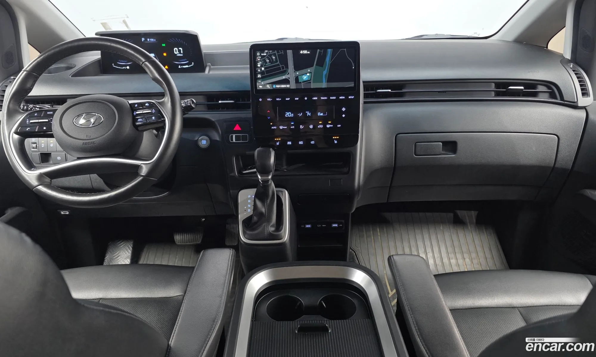 Hyundai Staria 2022 — 30