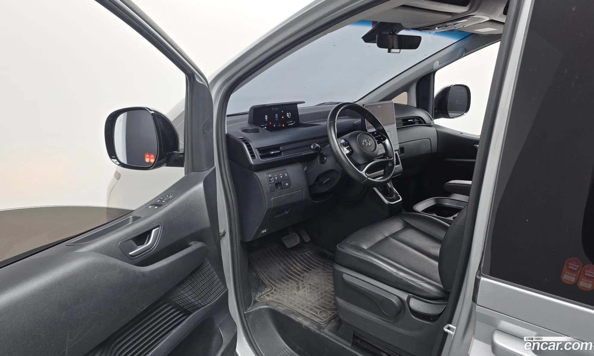 Hyundai Staria 2022 — 22