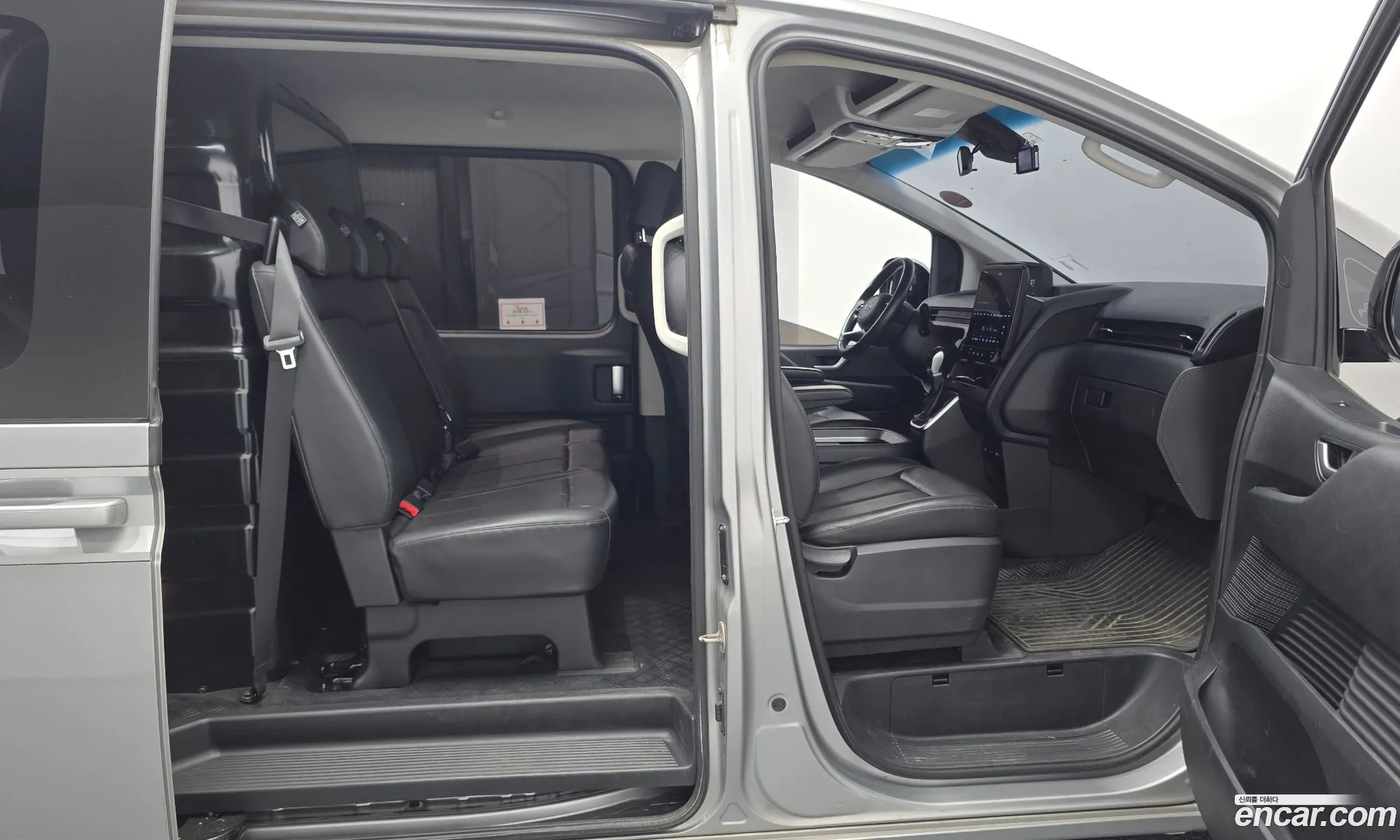 Hyundai Staria 2022 — 15