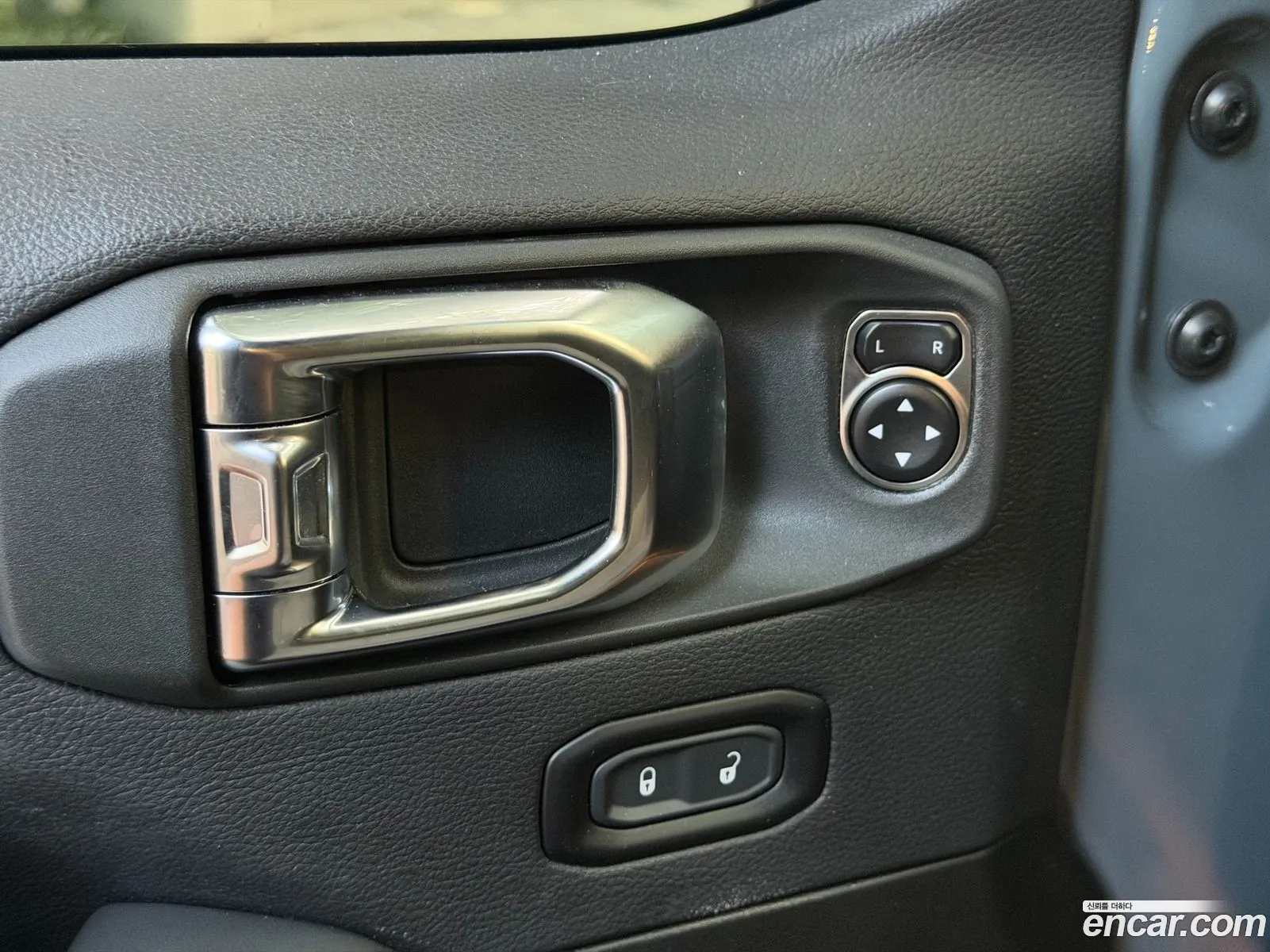 Jeep Wrangler 2025 — 5