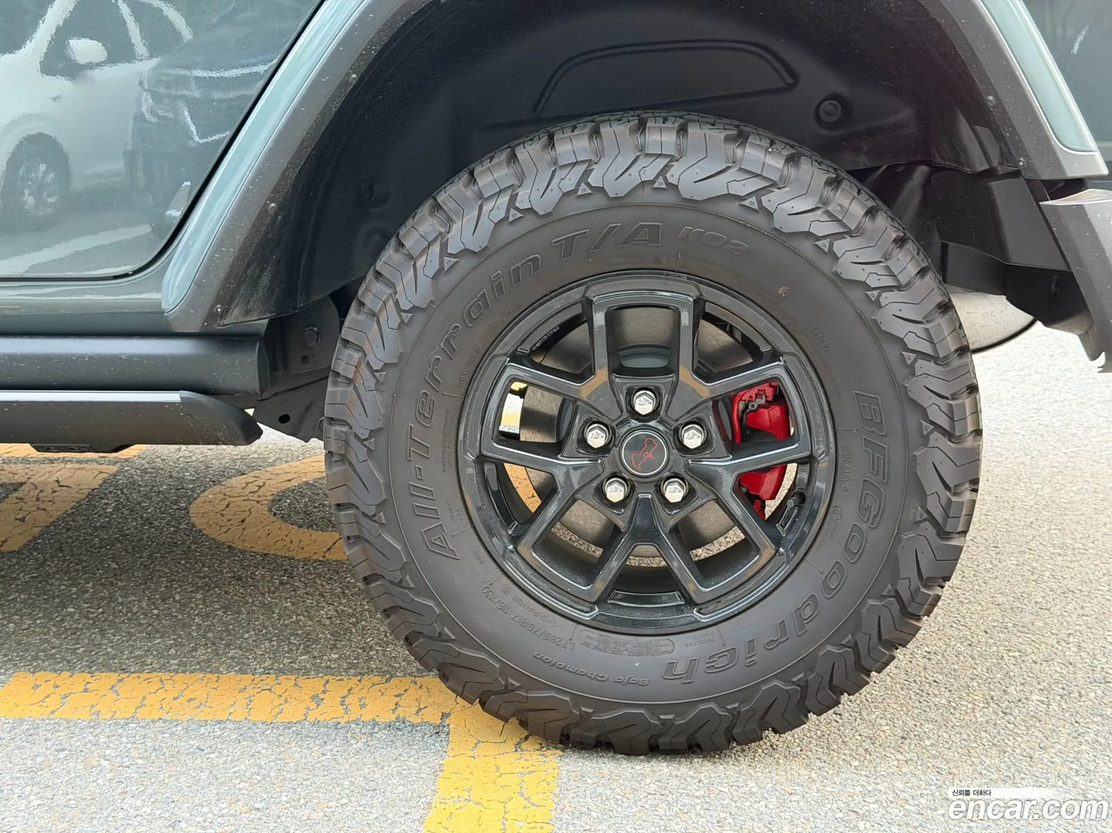 Jeep Wrangler 2025 — 13