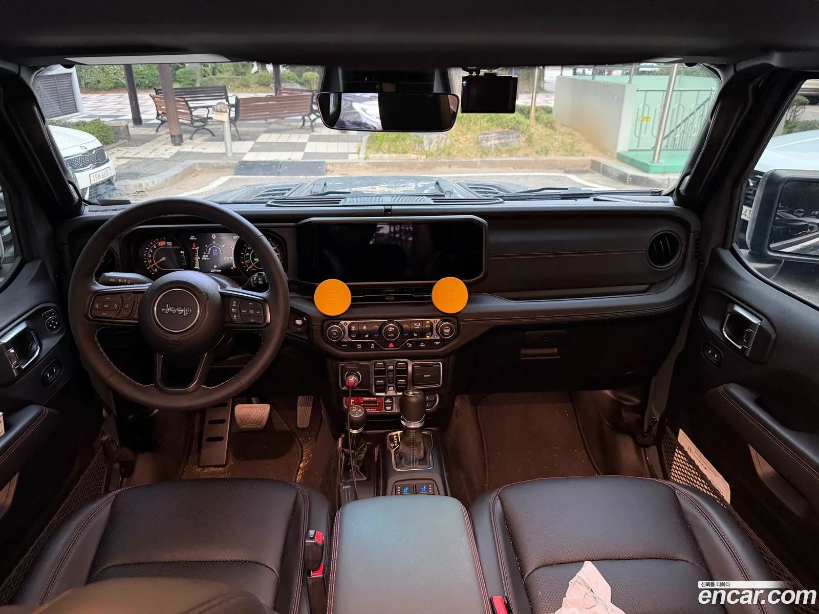Jeep Wrangler 2025 — 15