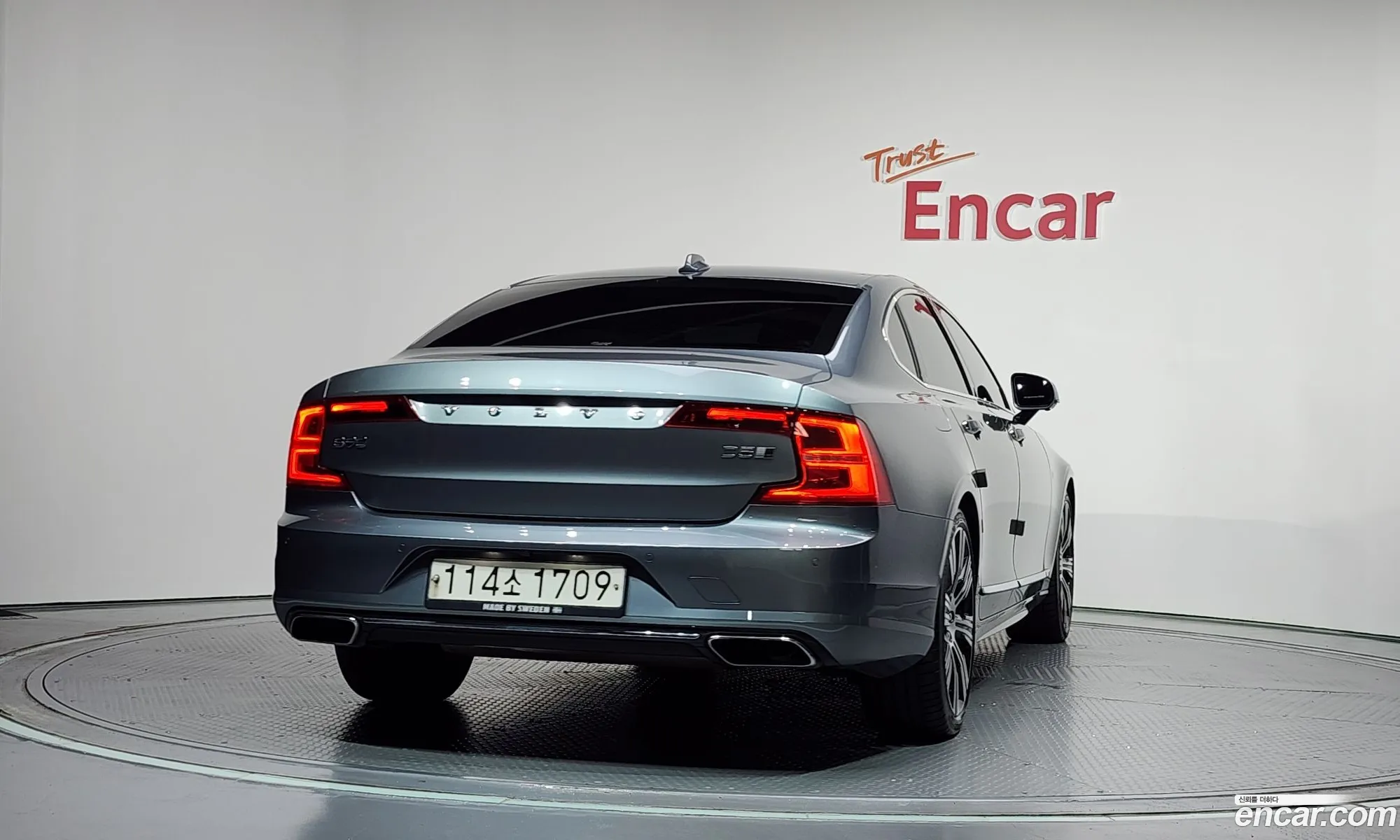 Volvo S90 2019 LVYPS68TCKP057253 — 10