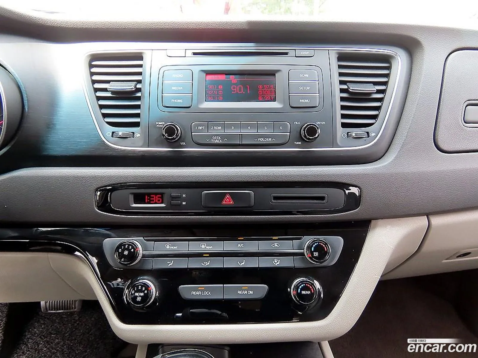 Kia Carnival 2014 — 18