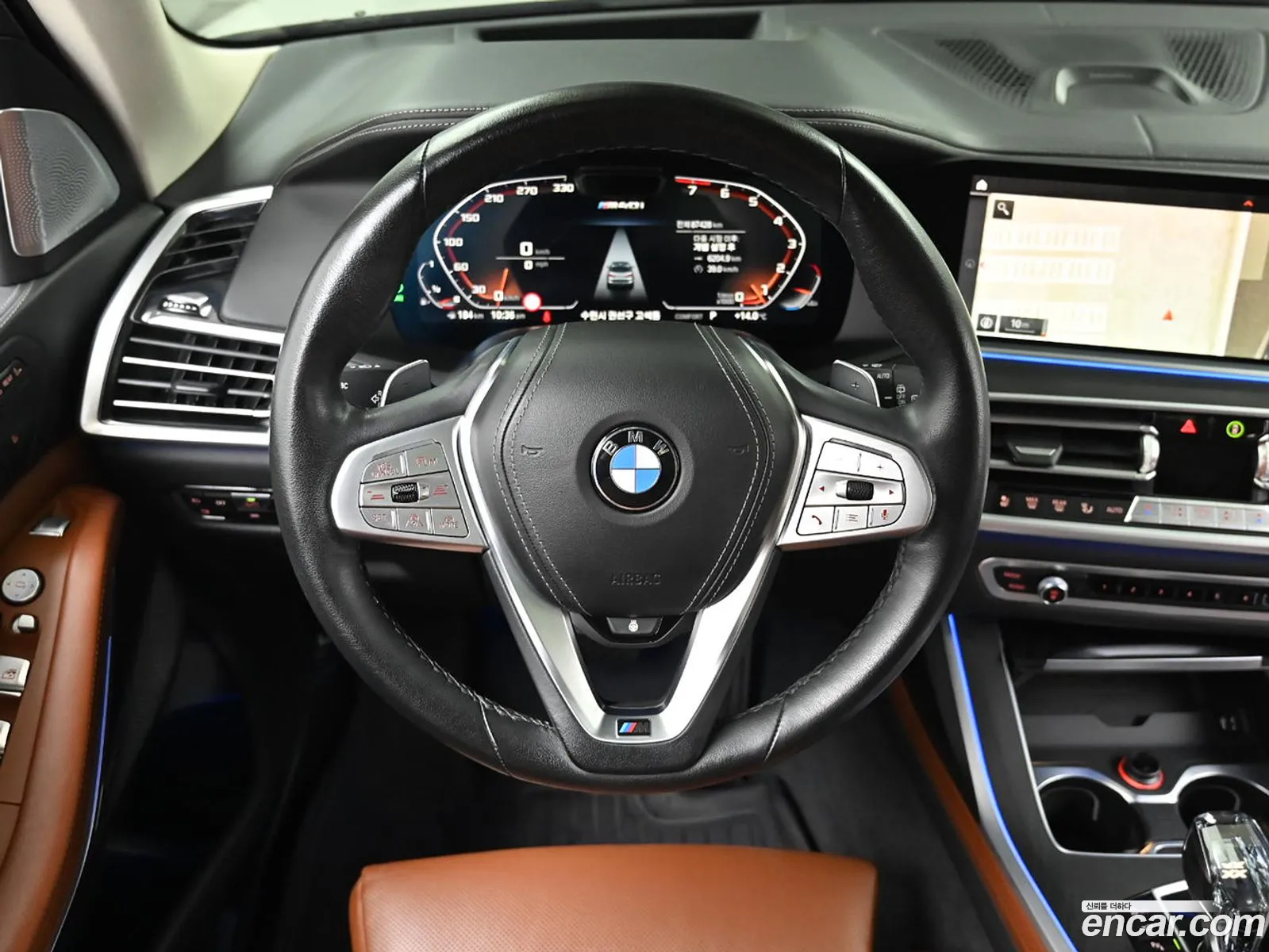 BMW X7 2021 — 16