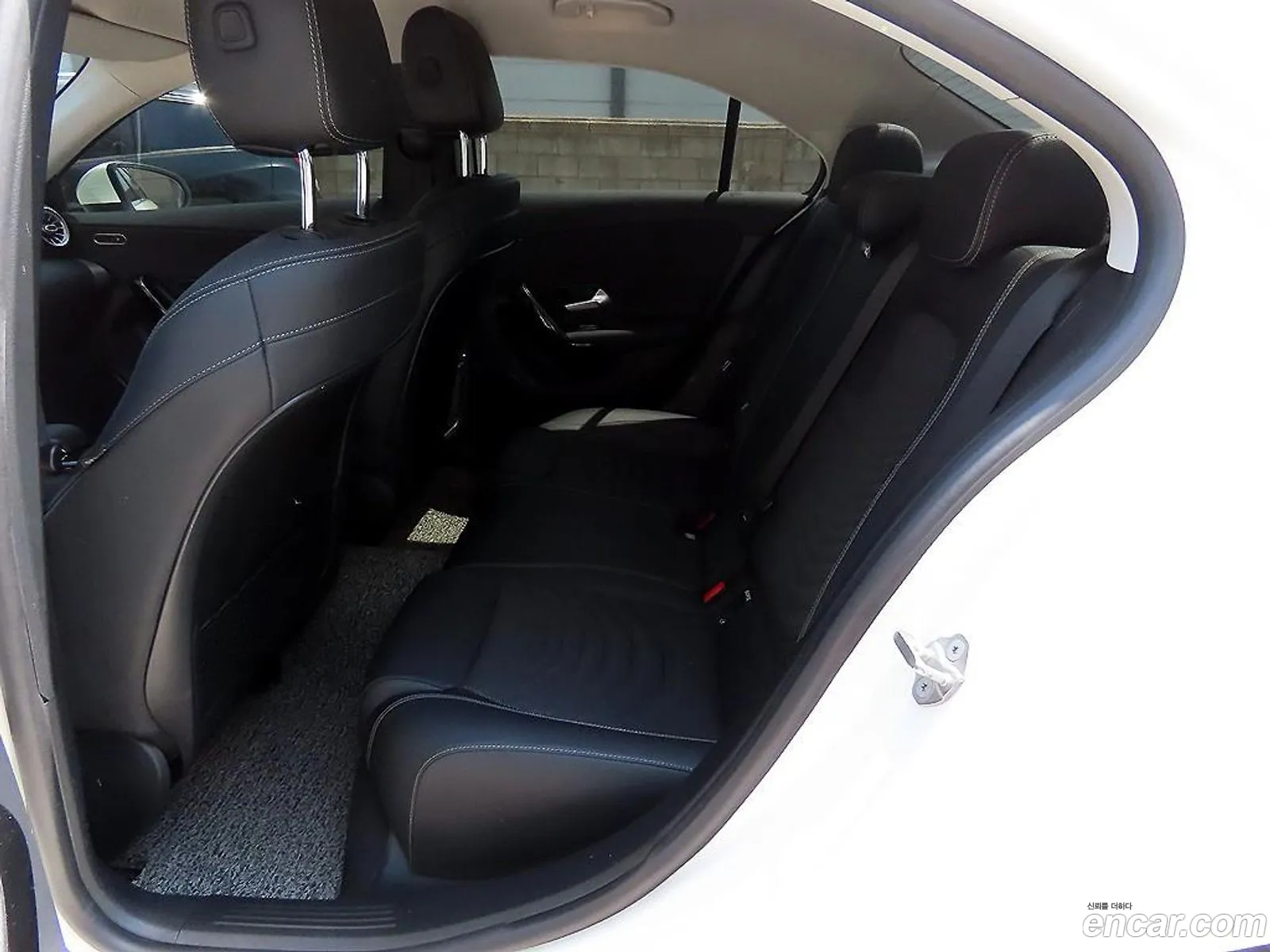 Mercedes-Benz A-Class W177 2020 — 16