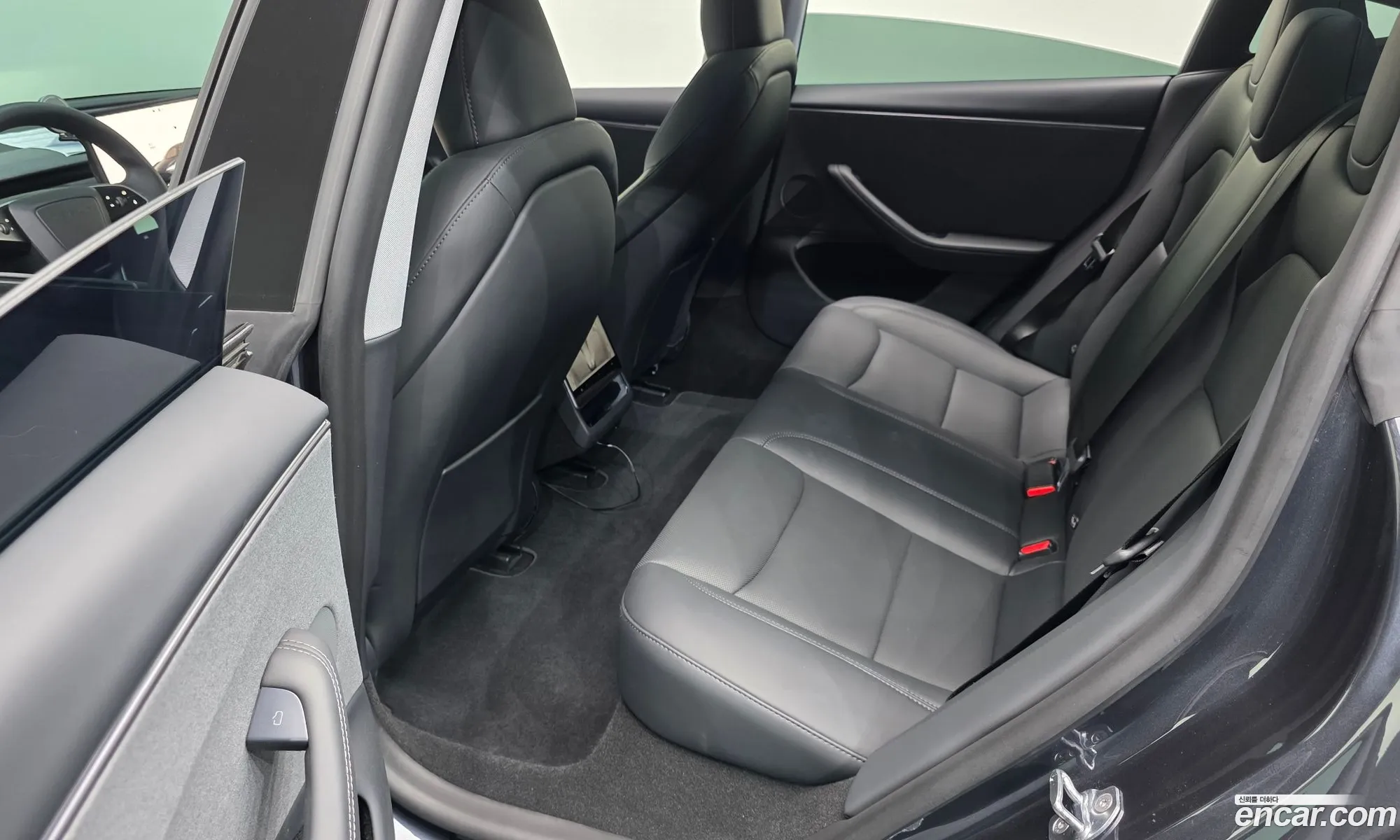 Tesla Model 3 2025 LRW3E7FS2SC589647 — 17